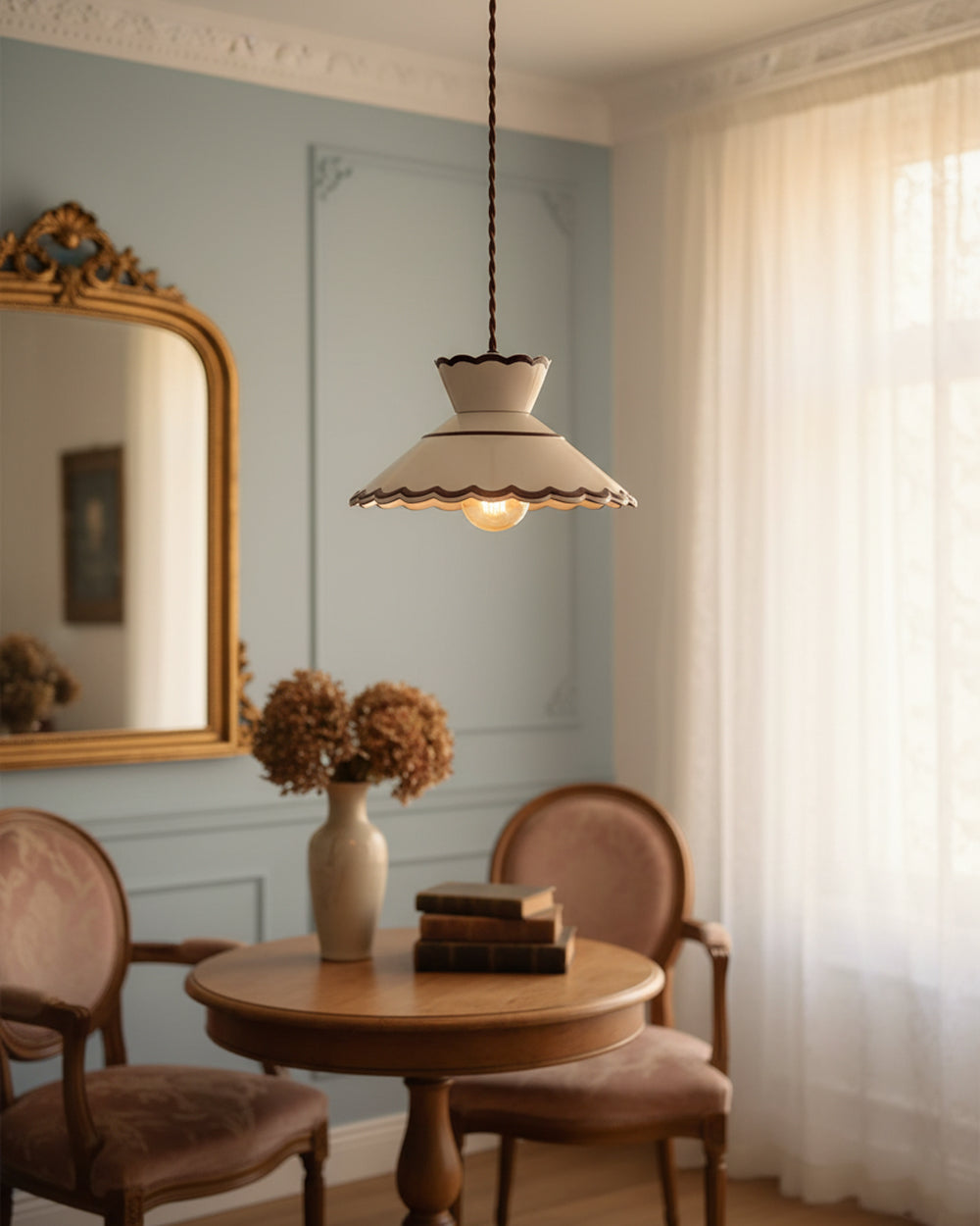 Festonia Pendant Light