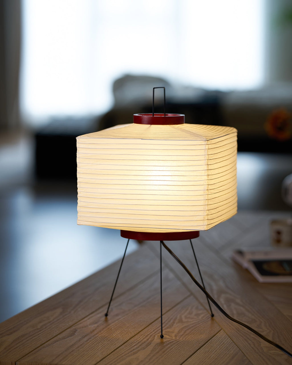Akari 7A Table Lamp
