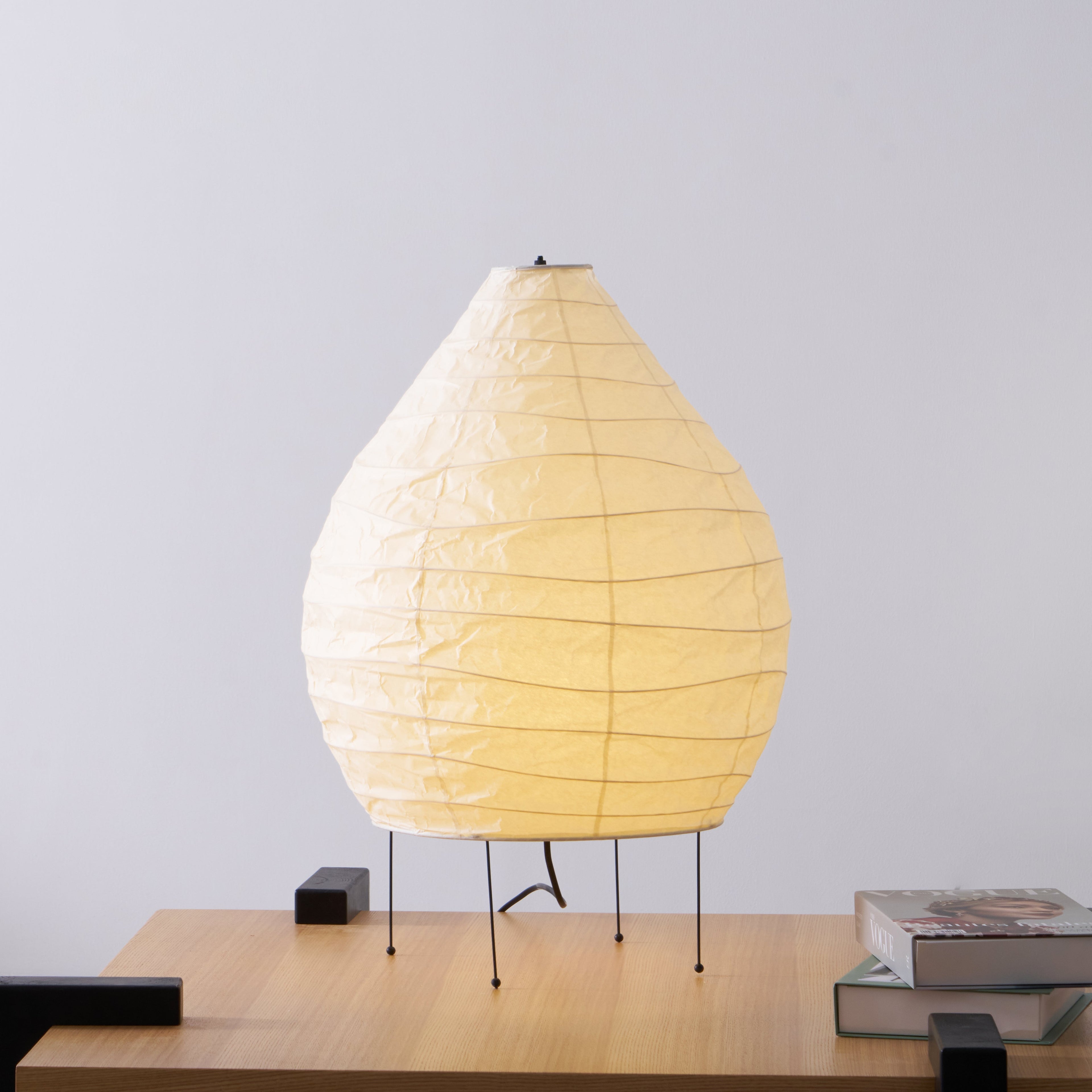 Akari 22N Table Lamp