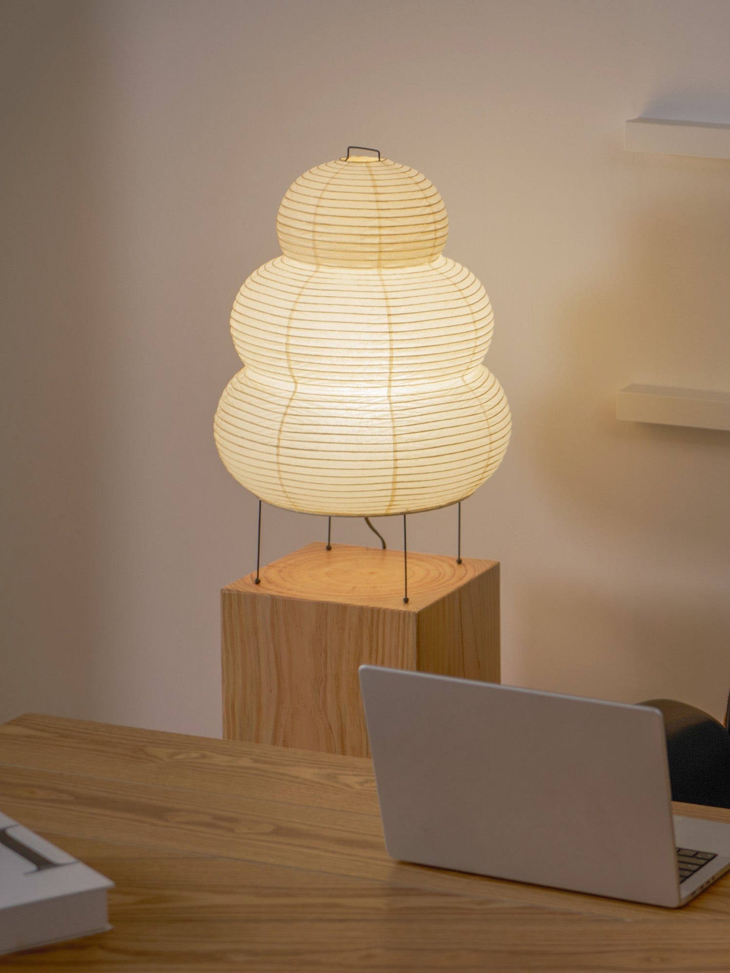 Akari 24N Table Lamp