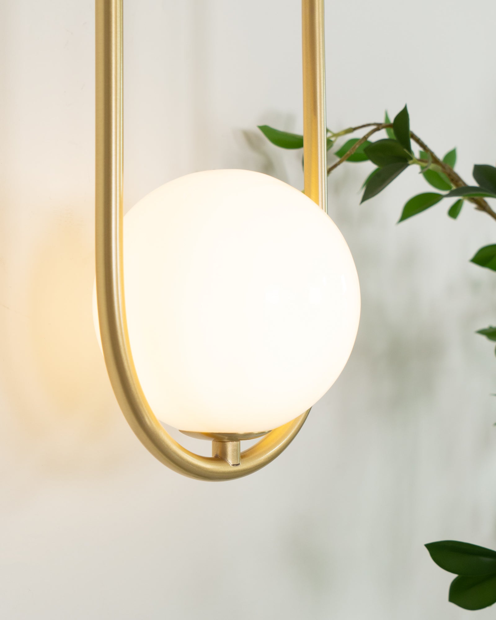 Alaynia Globe Wall Lamp