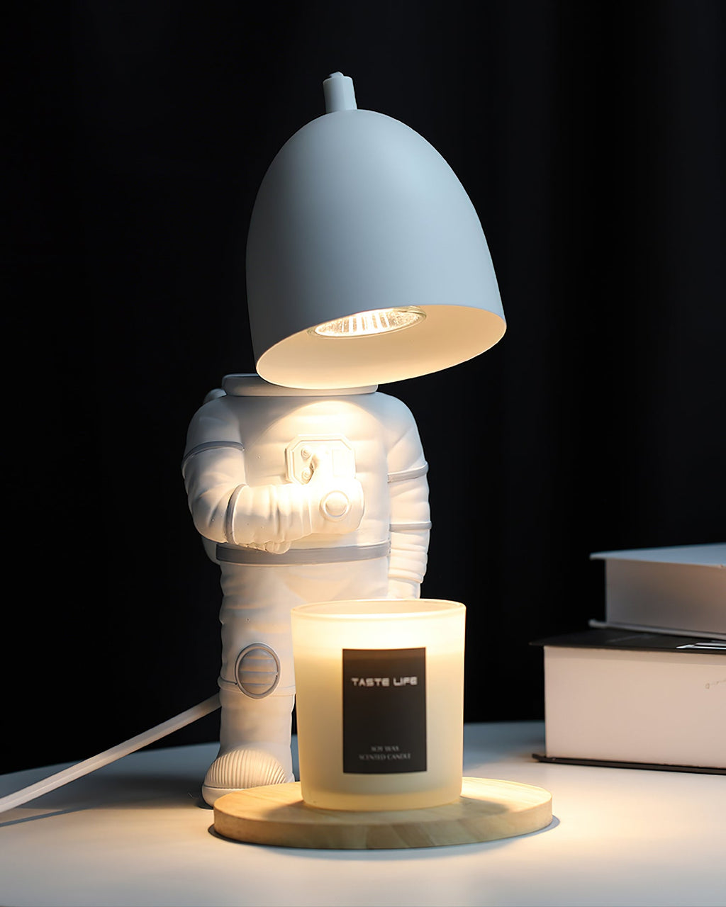 Astronaut Candle Warmer Lamp