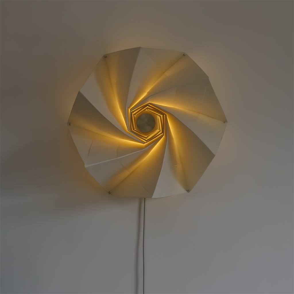 Bloom Wall Lamp