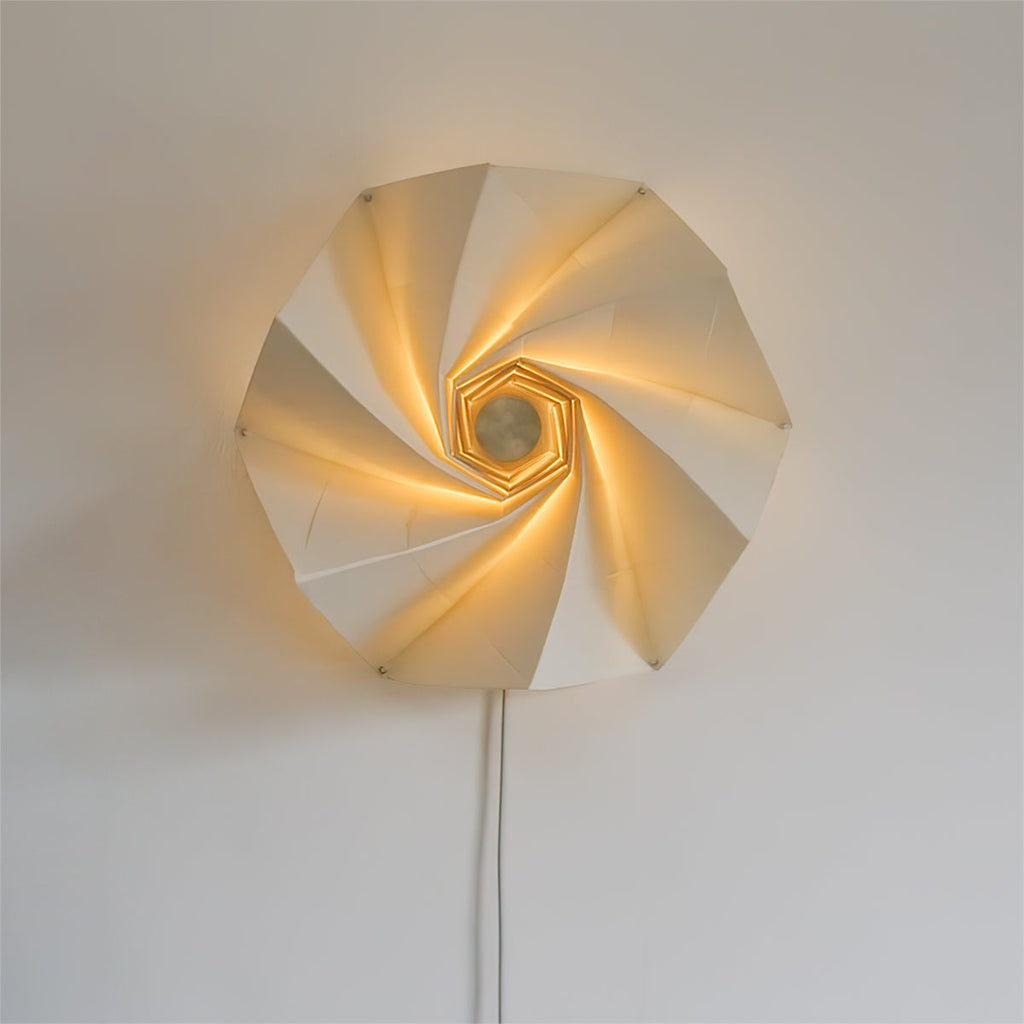 Bloom Wall Lamp
