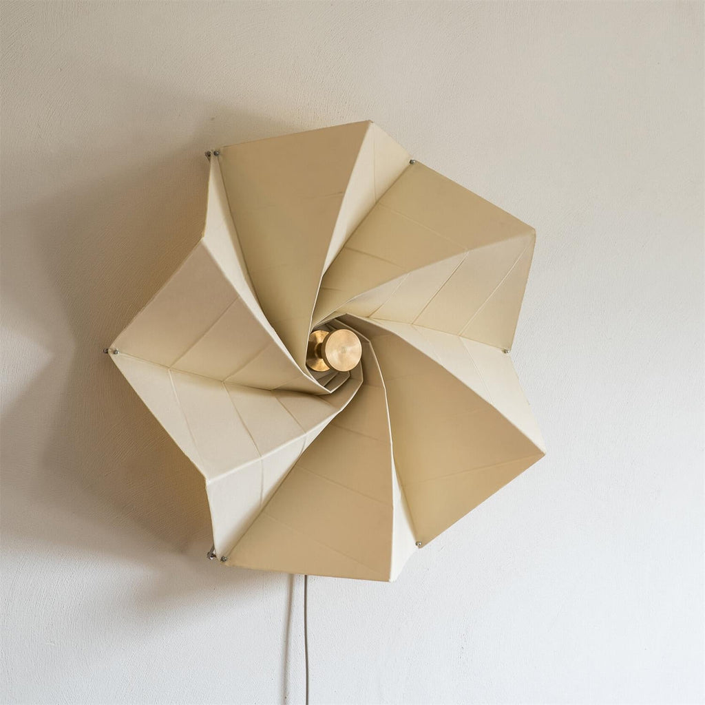 Bloom Wall Lamp