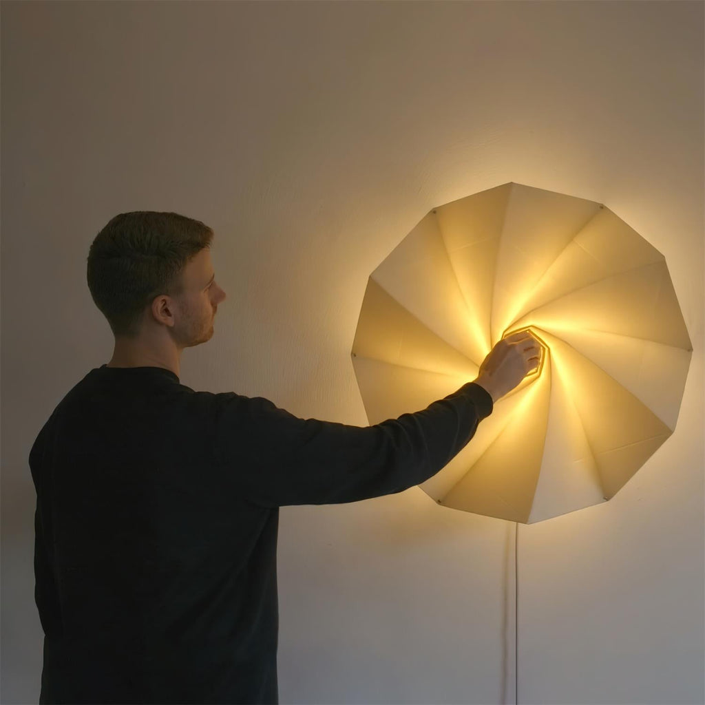 Bloom Wall Lamp