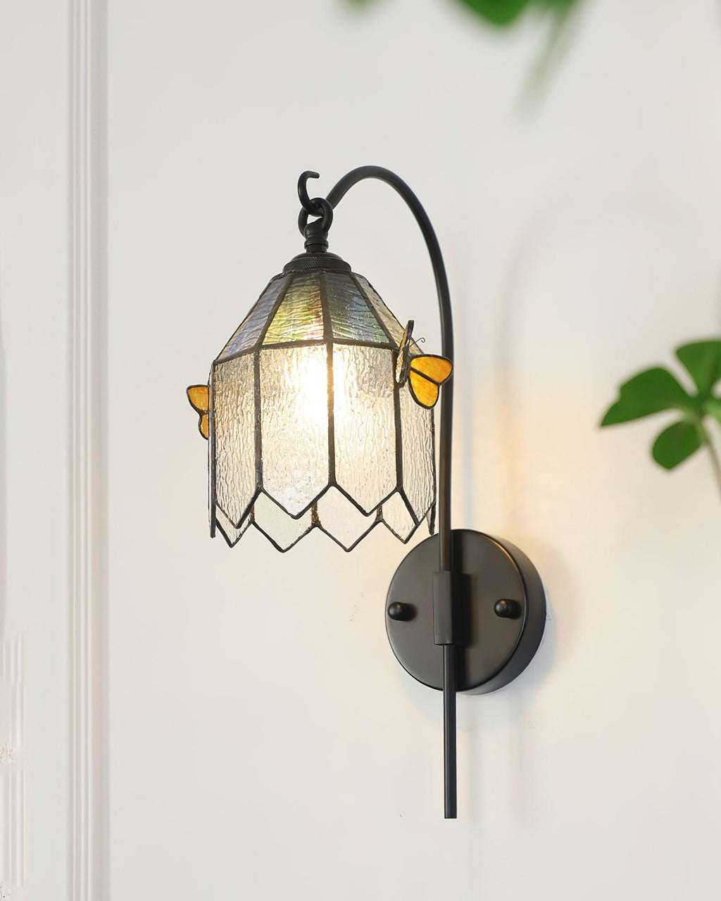 Briandy Tiffany Wall Lamp