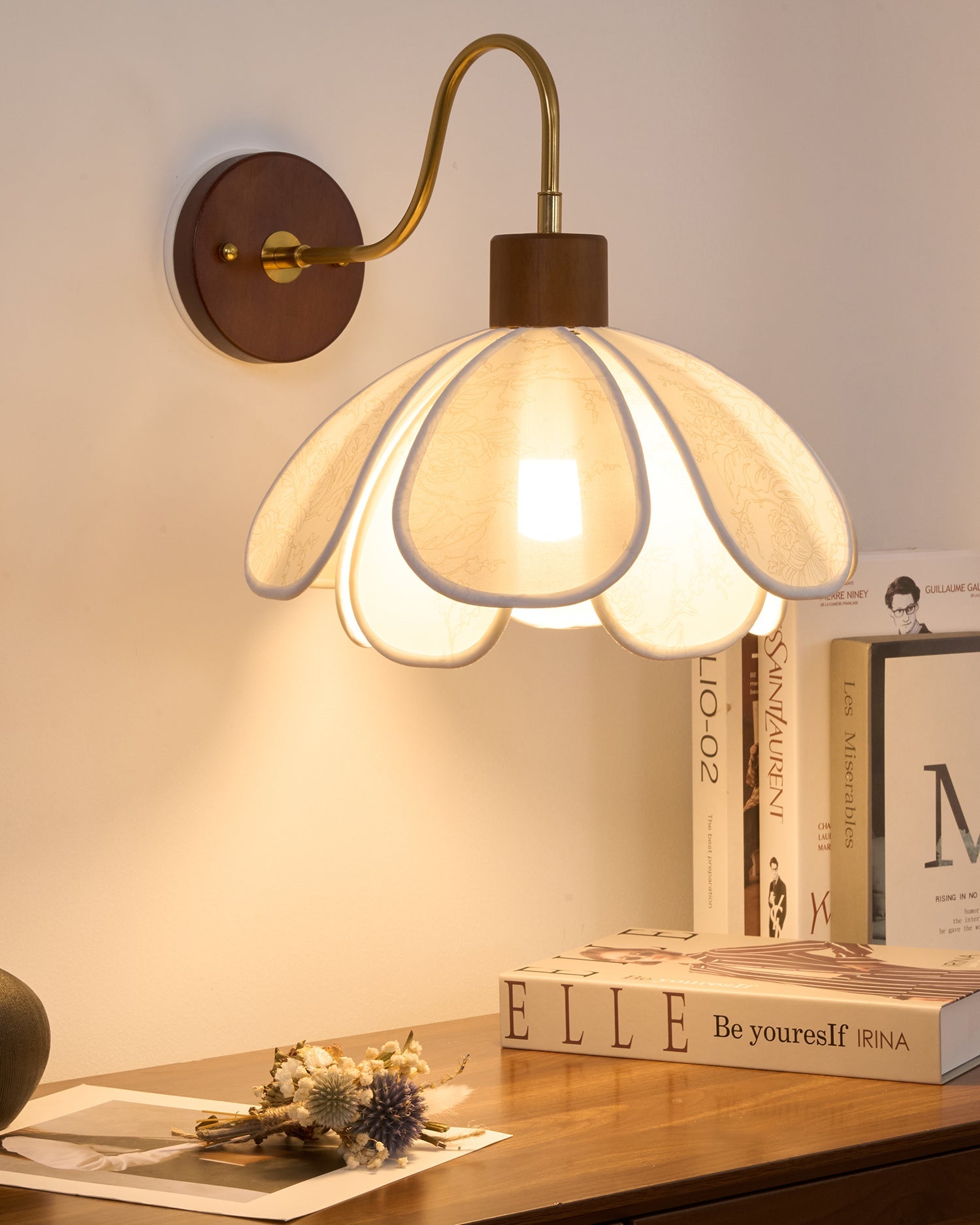 Ciena Petal Wall Light