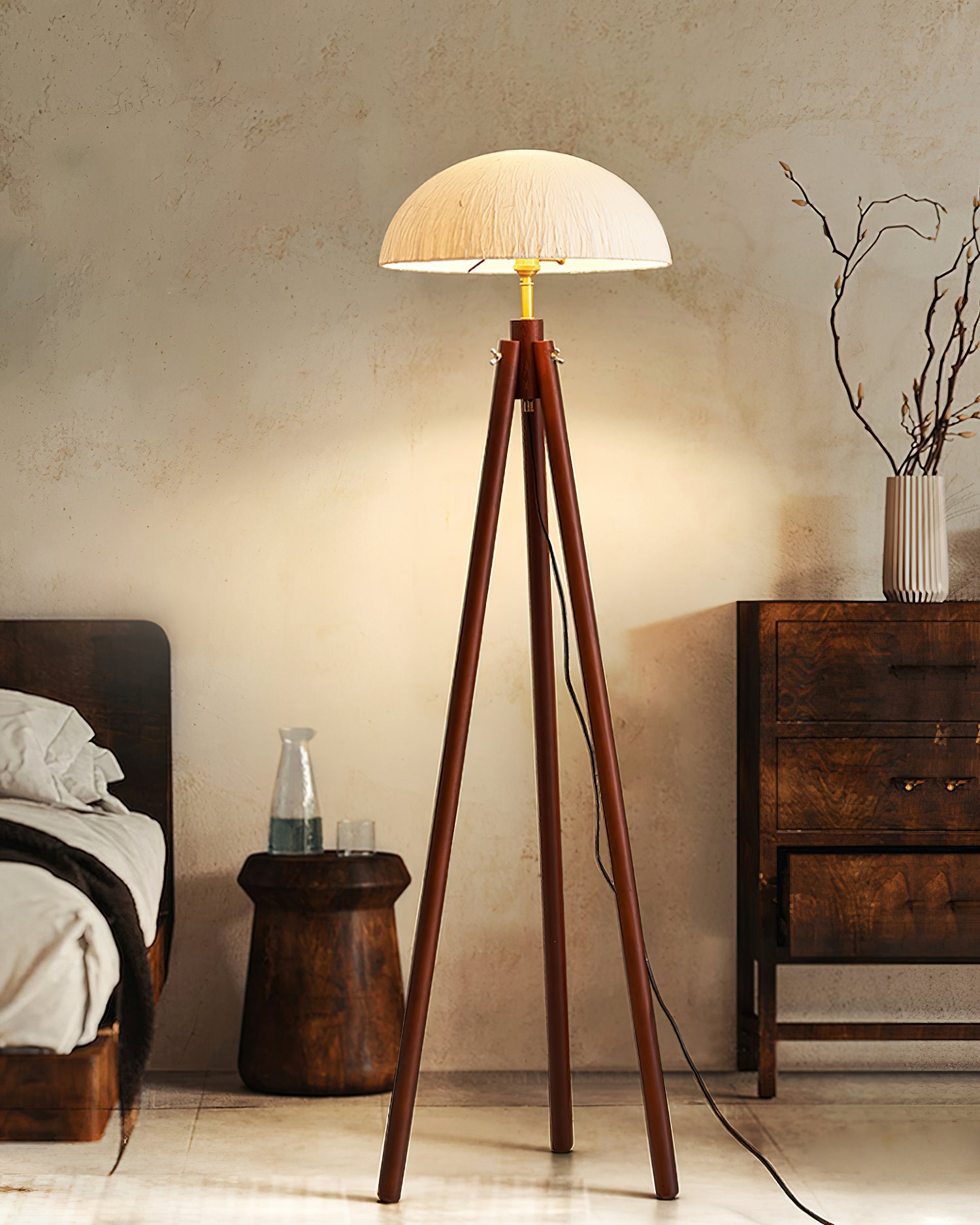 Crescent Floor Lamp