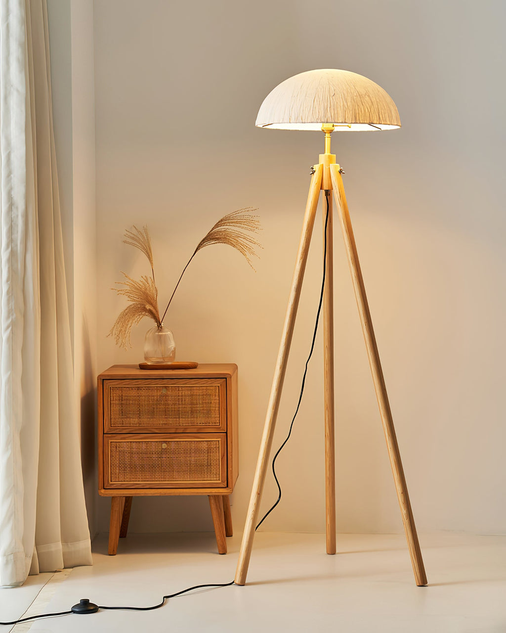 Crescent Floor Lamp