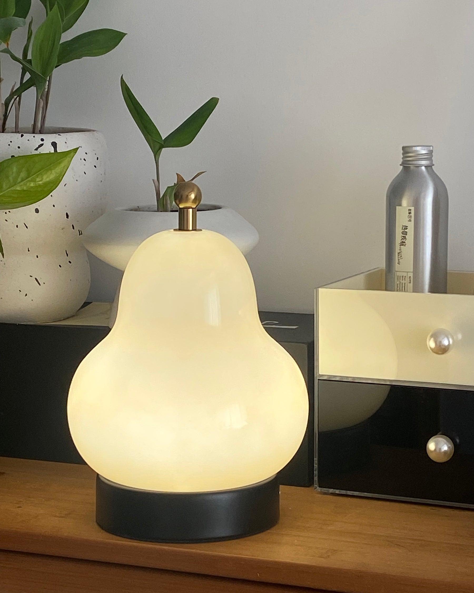 Cute Pear Table Lamp  (built-in battery)