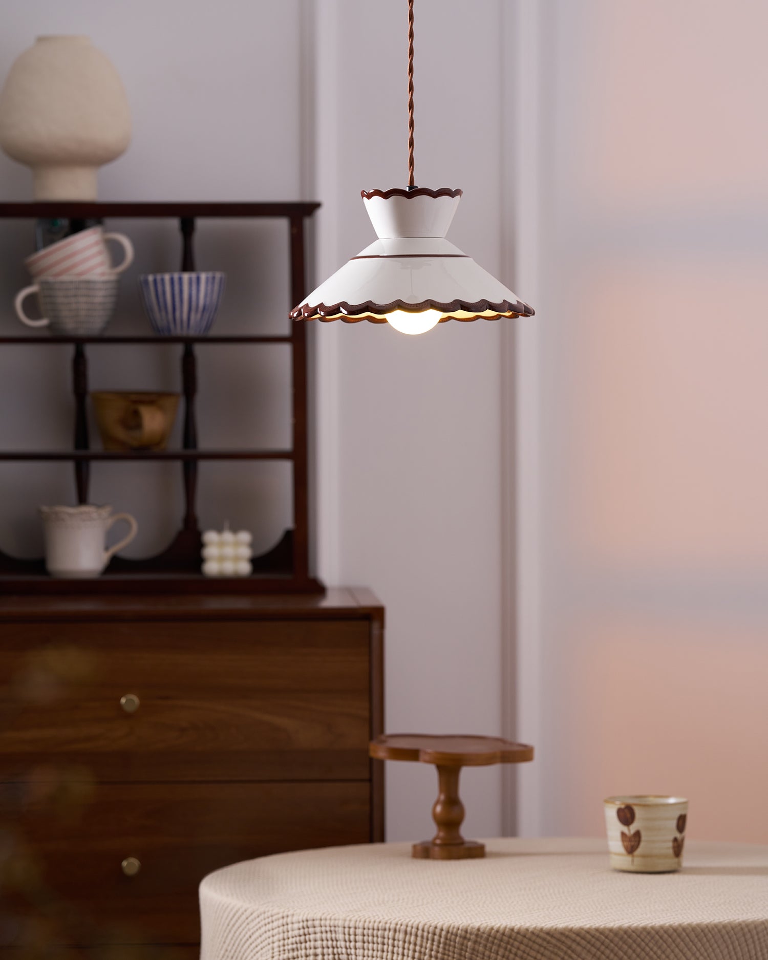 Festonia Pendant Light
