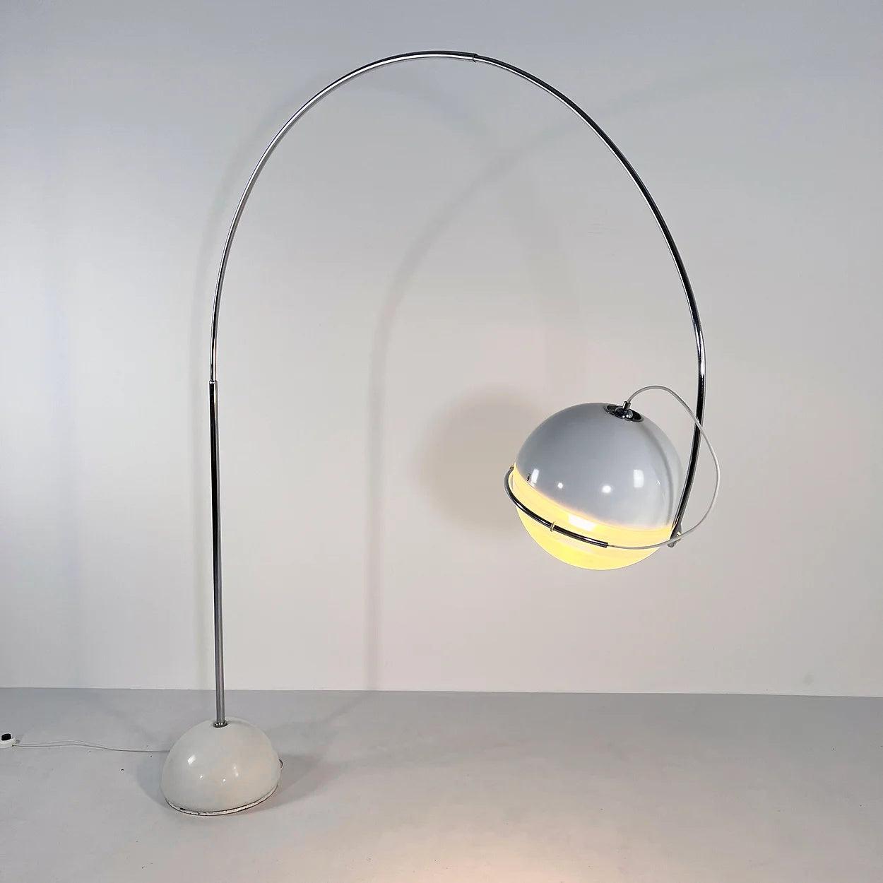 Focus Arc Floor Lamp