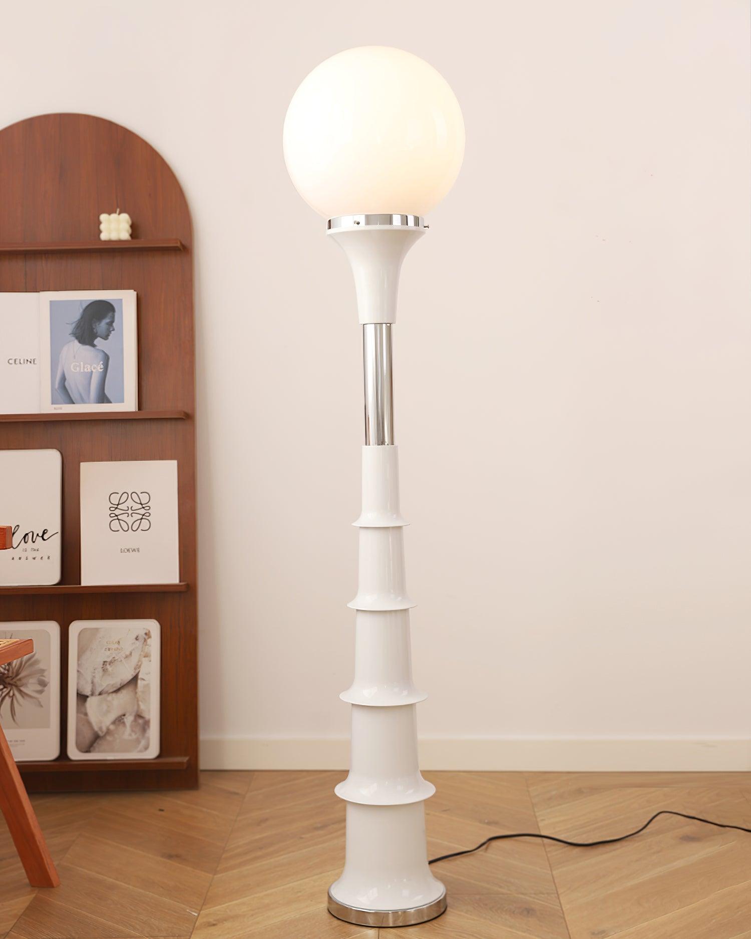 Grande Floor Lamp