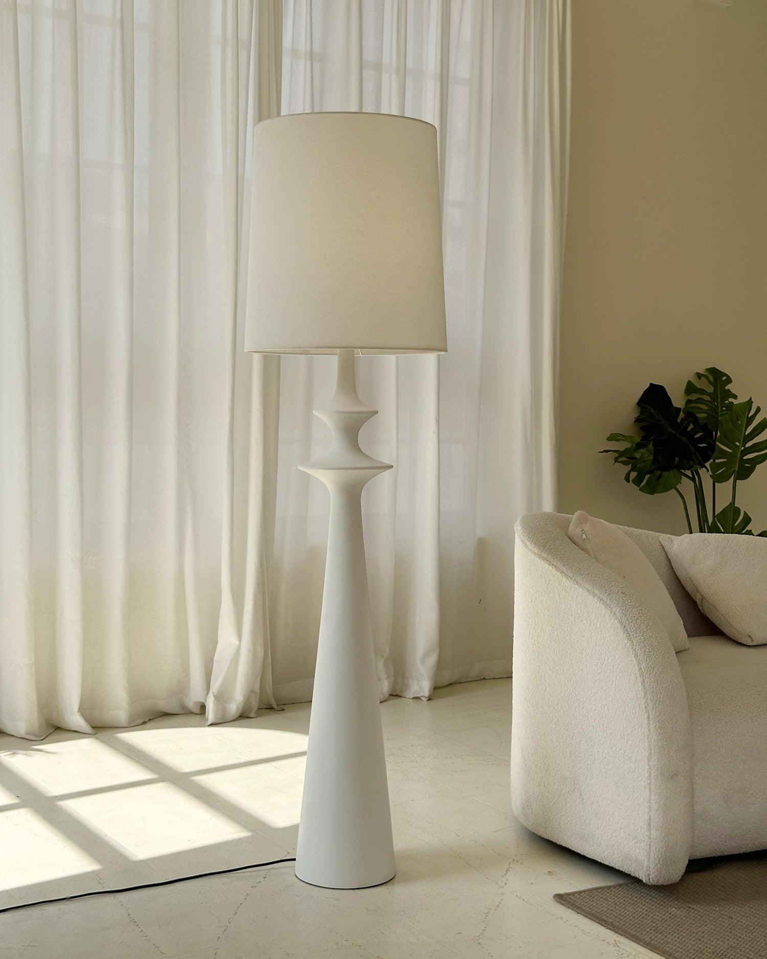 Guida Floor Lamp
