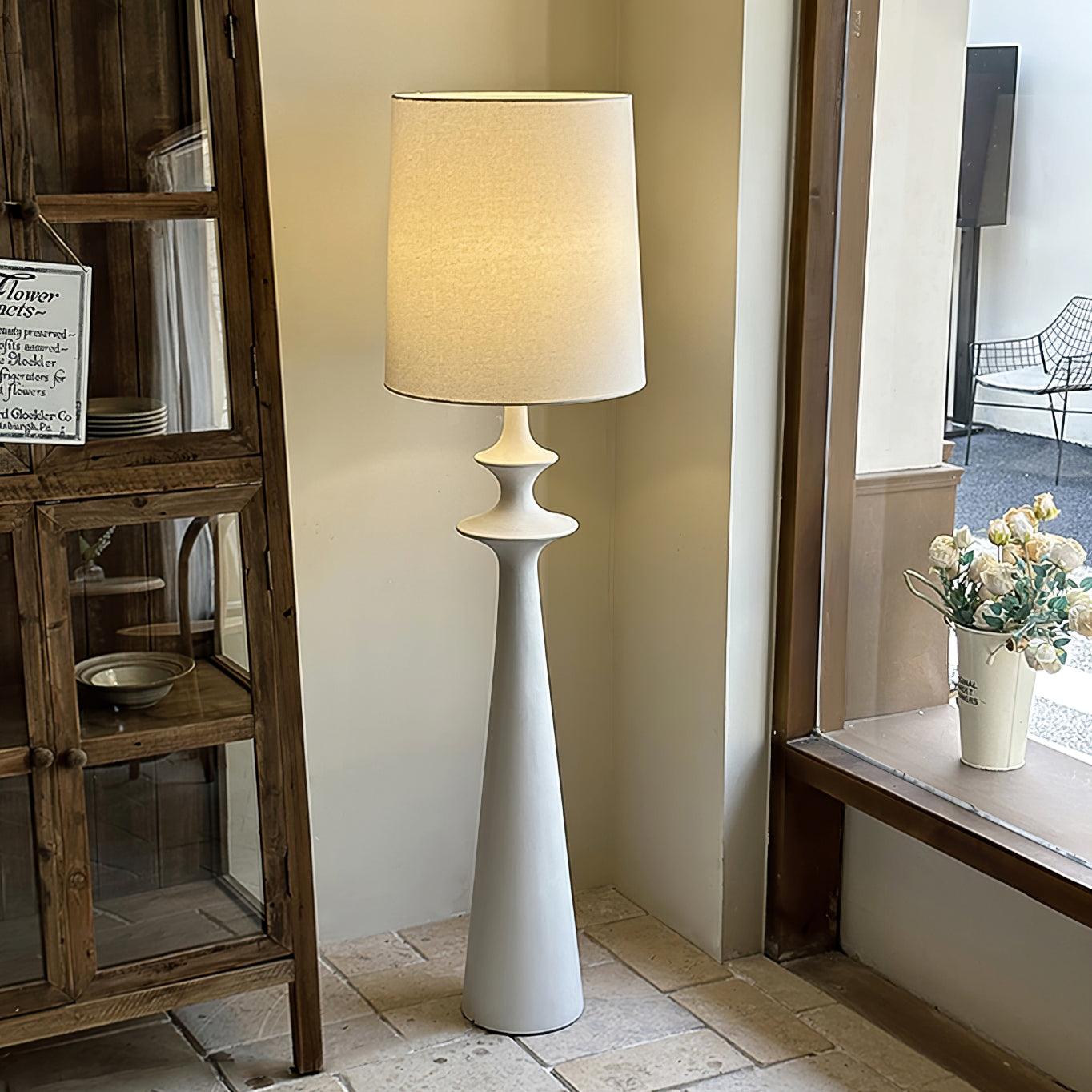 Guida Floor Lamp