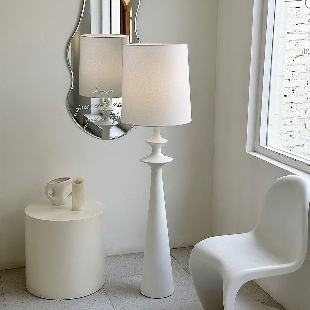 Guida Floor Lamp
