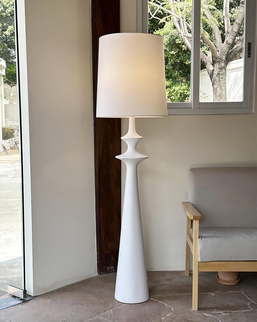 Guida Floor Lamp