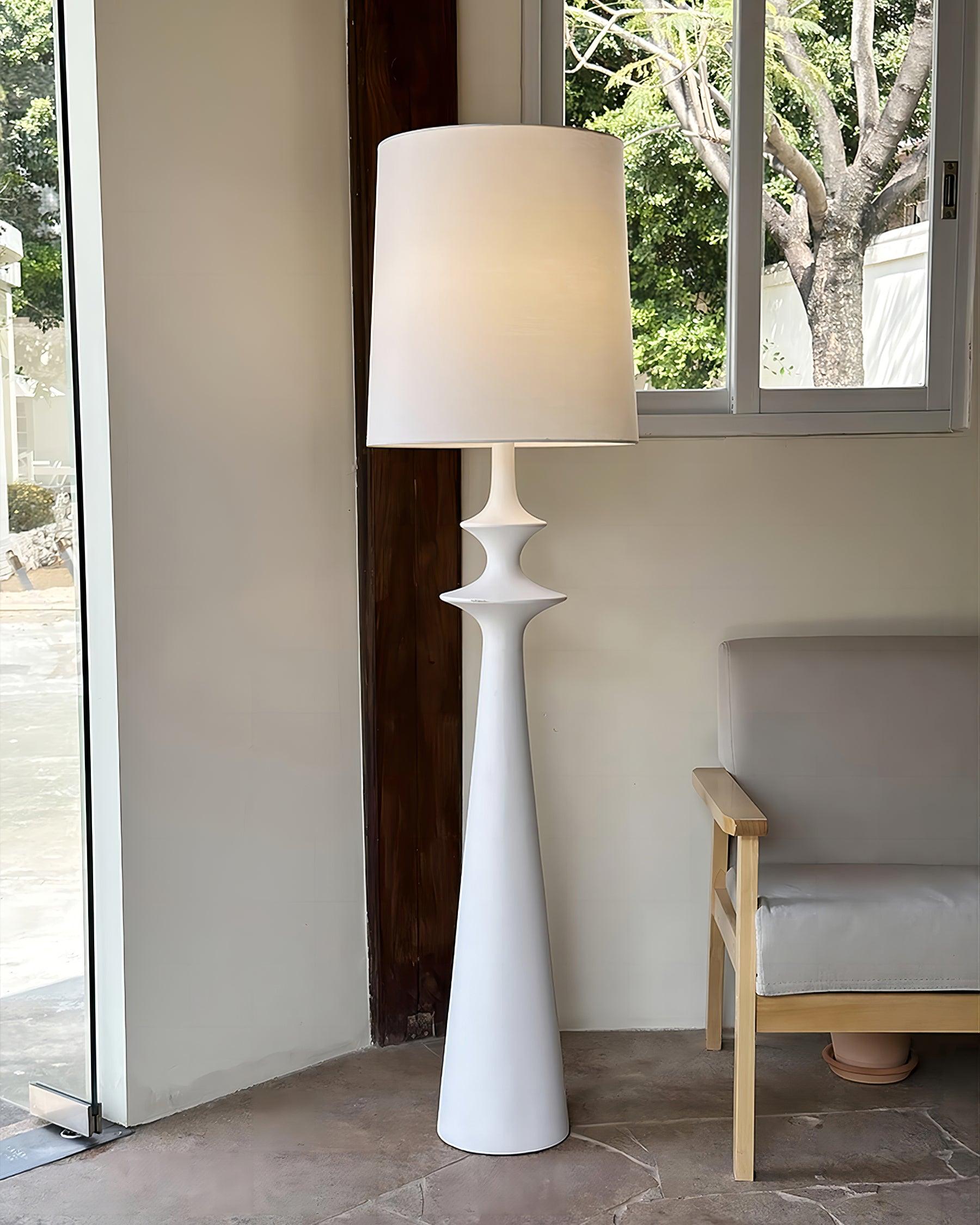 Guida Floor Lamp