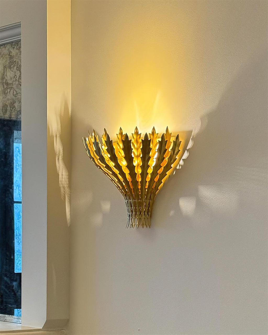 Hampton Wall Light