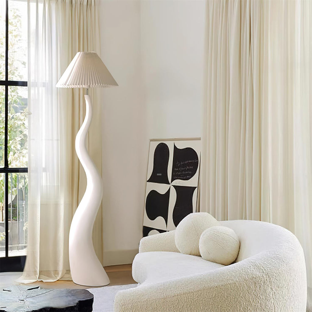 Haruki Twisted Floor Lamp