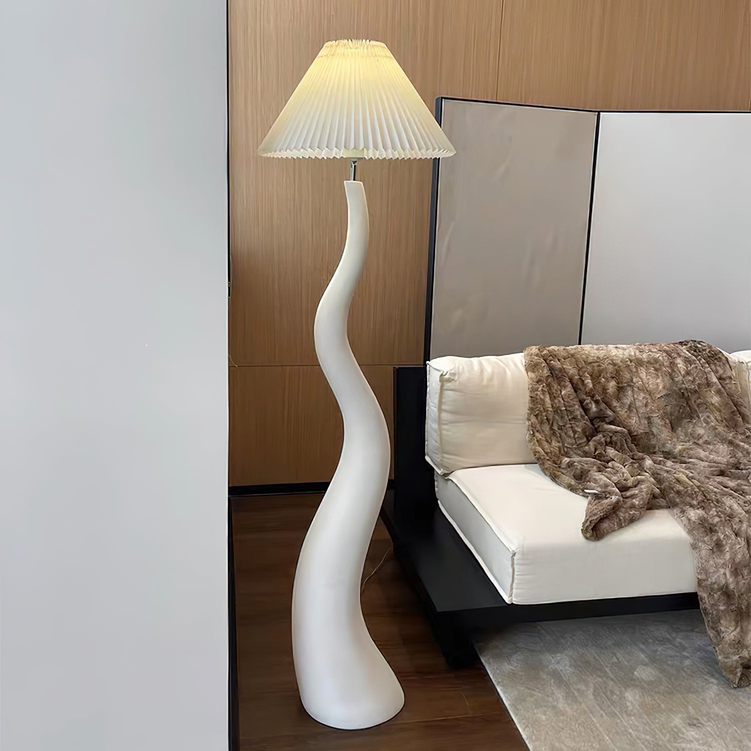 Haruki Twisted Floor Lamp