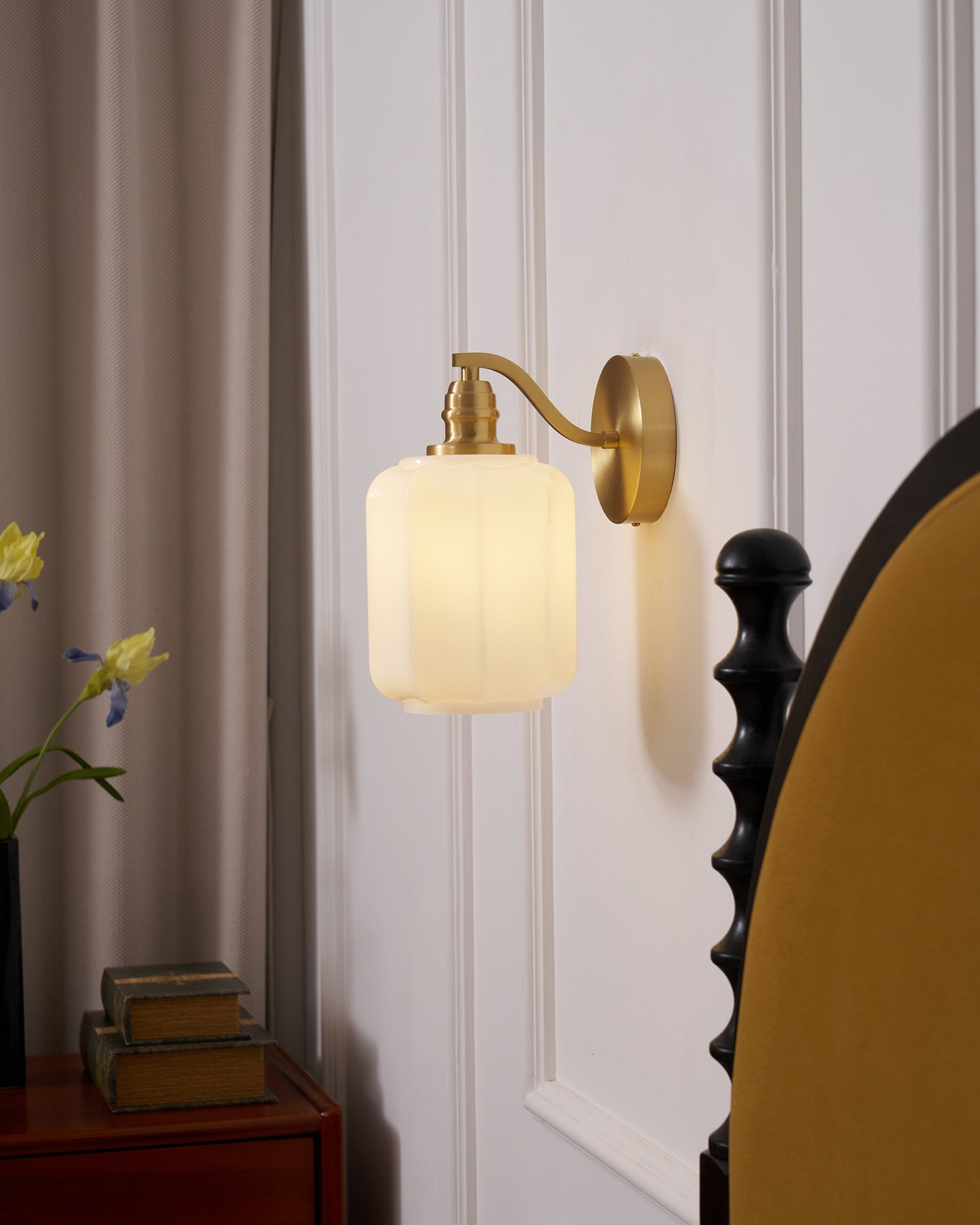 Henry Wall Lamp