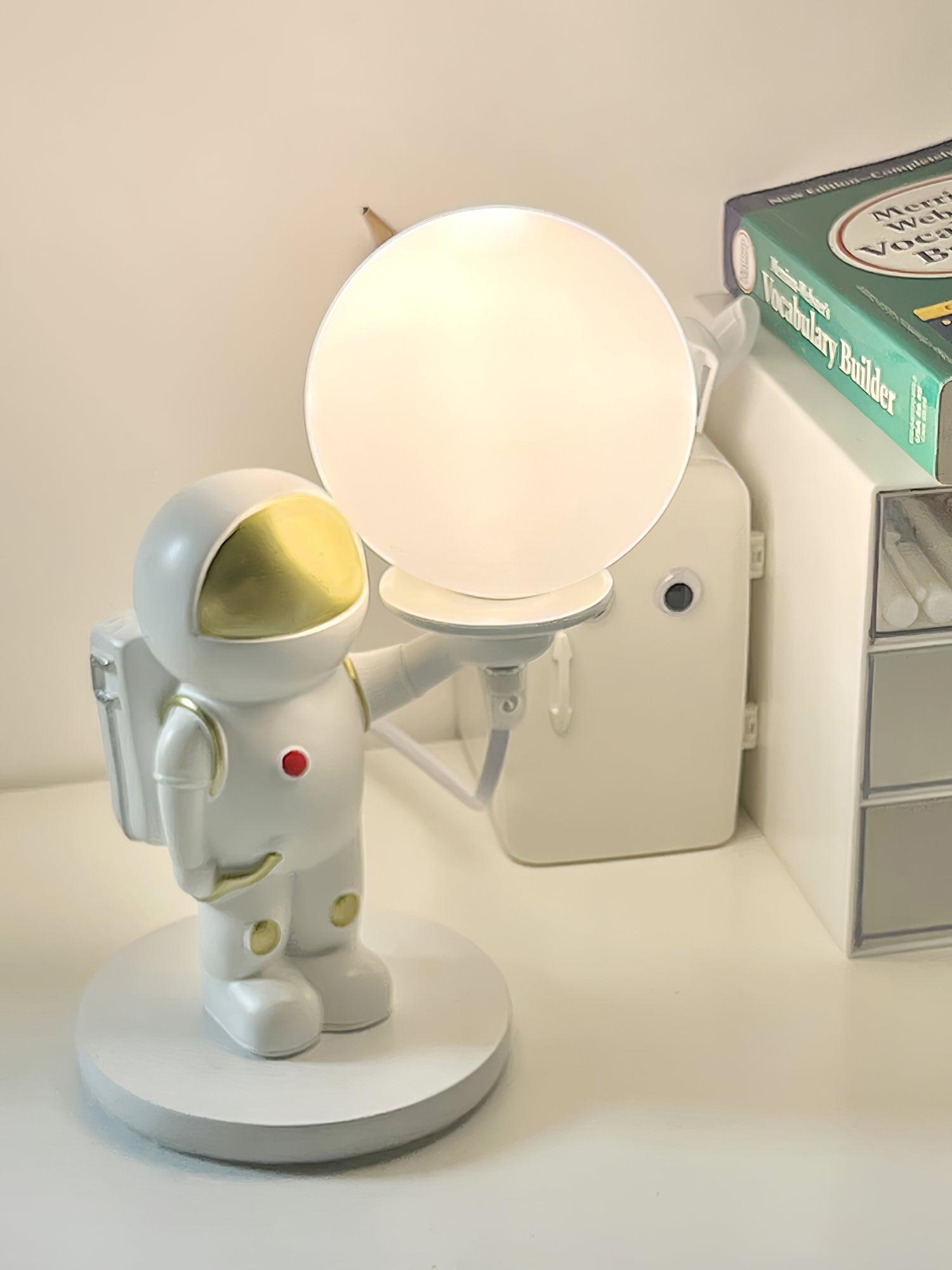 Jude Astronaut Table Lamp