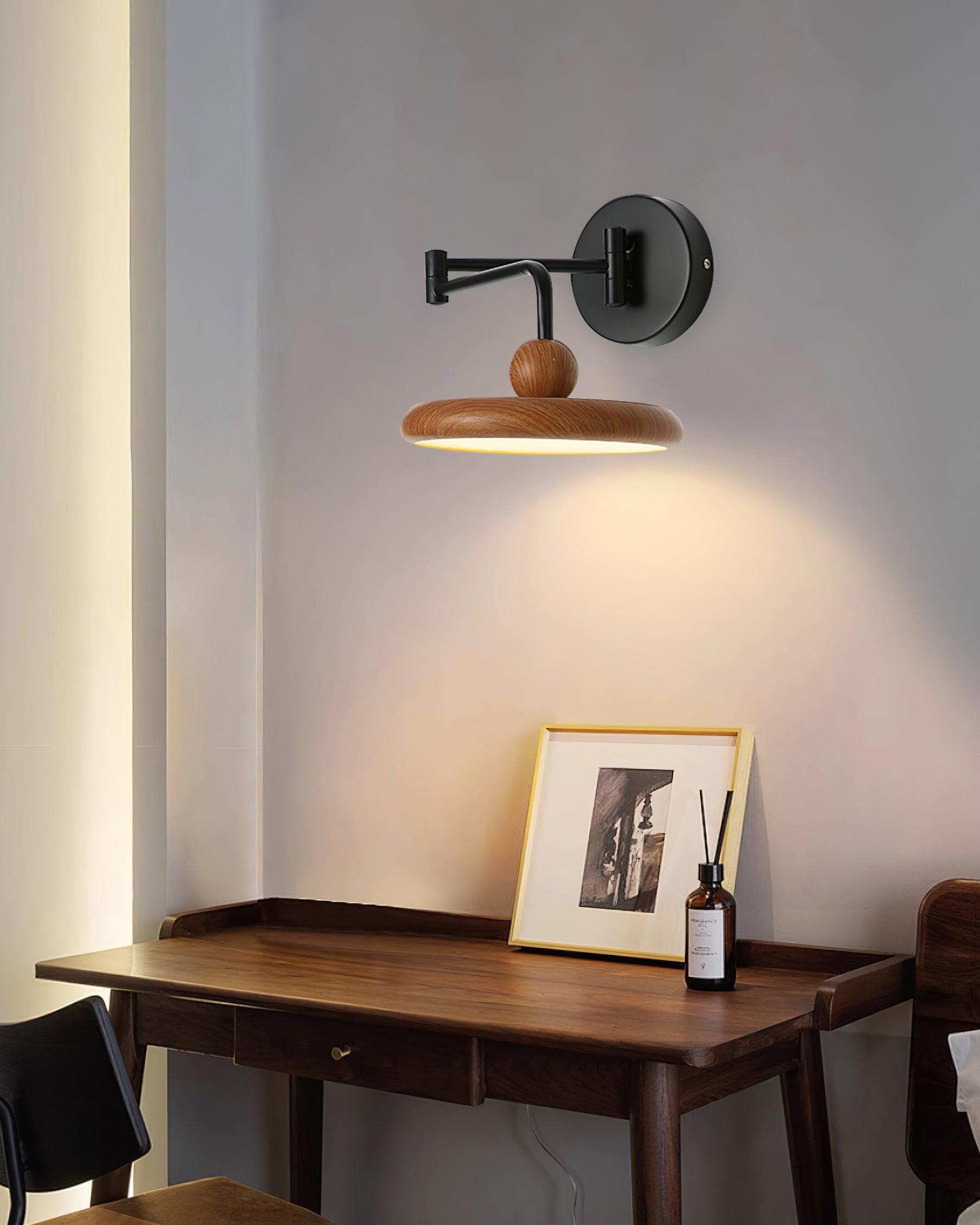 Karlin Wall Light