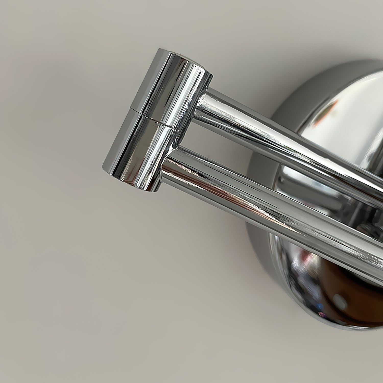 Karry Adjustable Wall Lamp