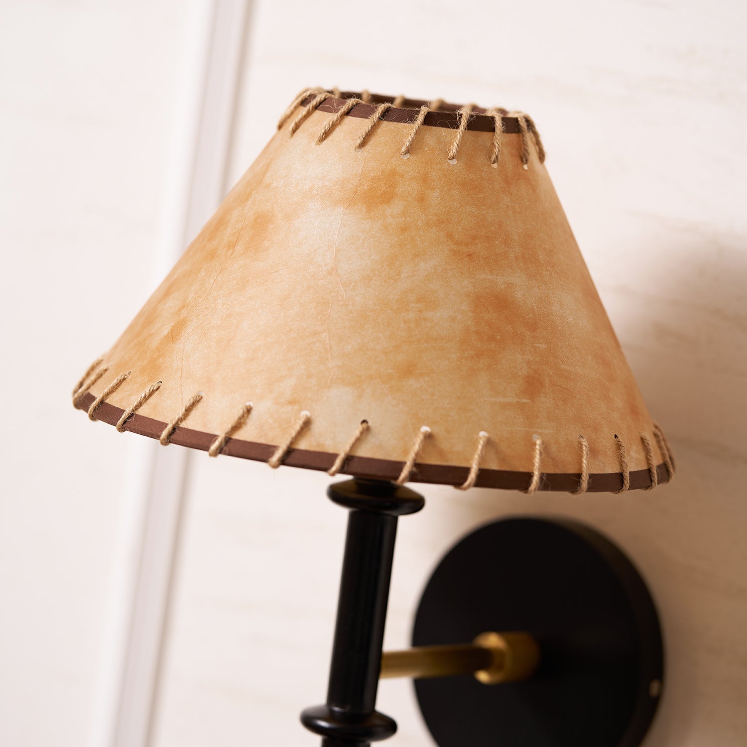 Kibo Wood Wall Lamp