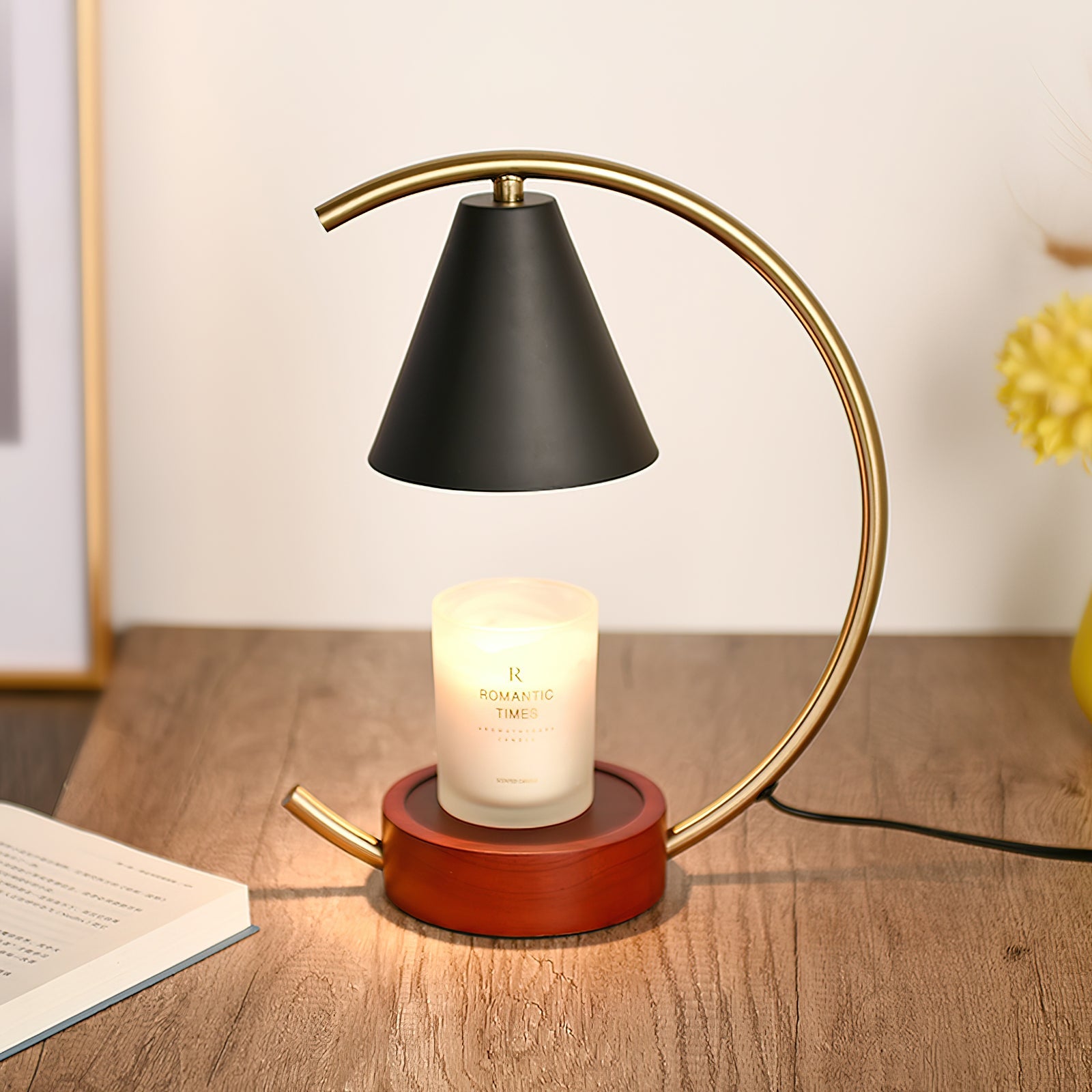 Kizzy Candle Warmer Lamp