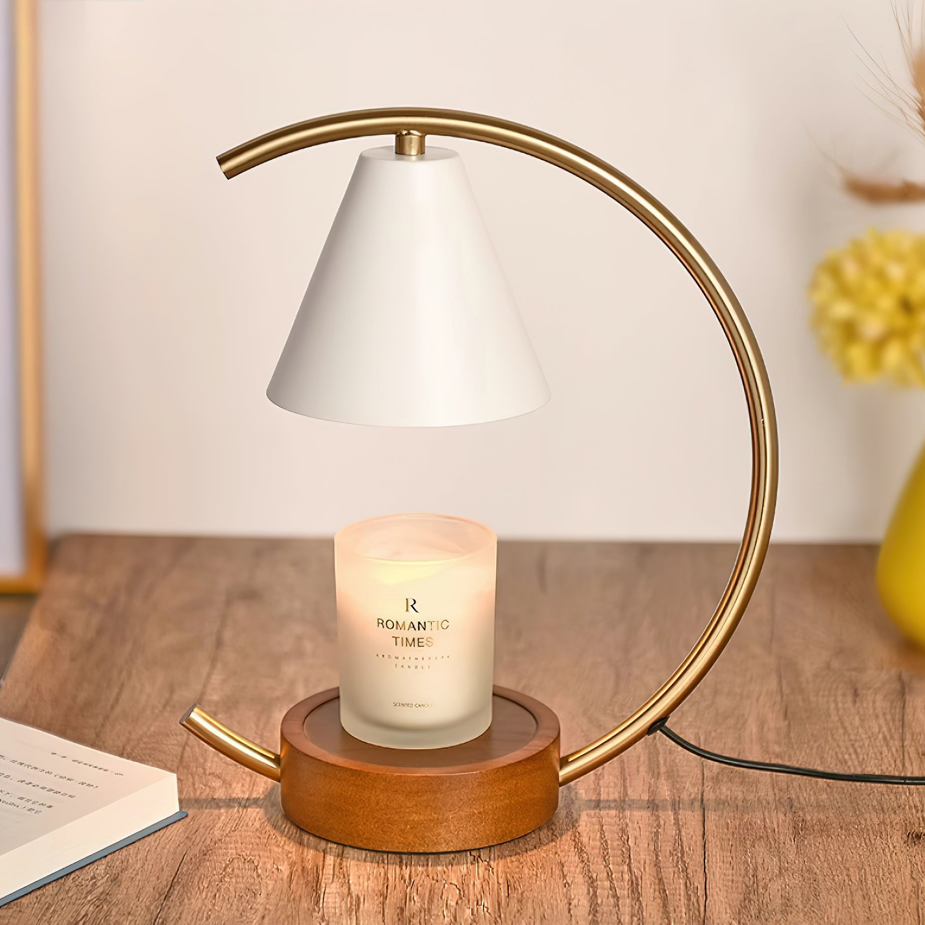 Kizzy Candle Warmer Lamp