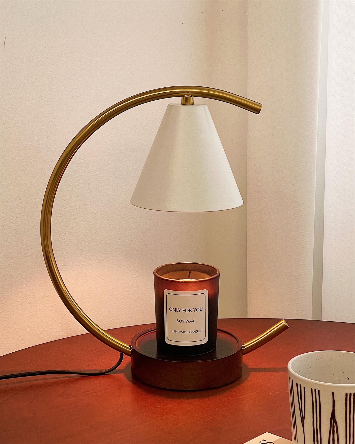 Kizzy Candle Warmer Lamp