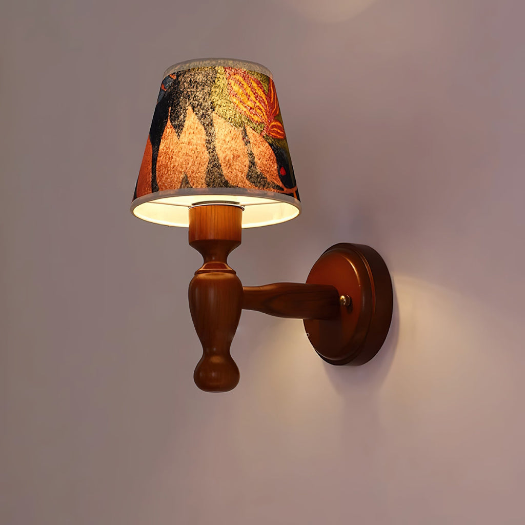 Kuli Wood Wall Lamp