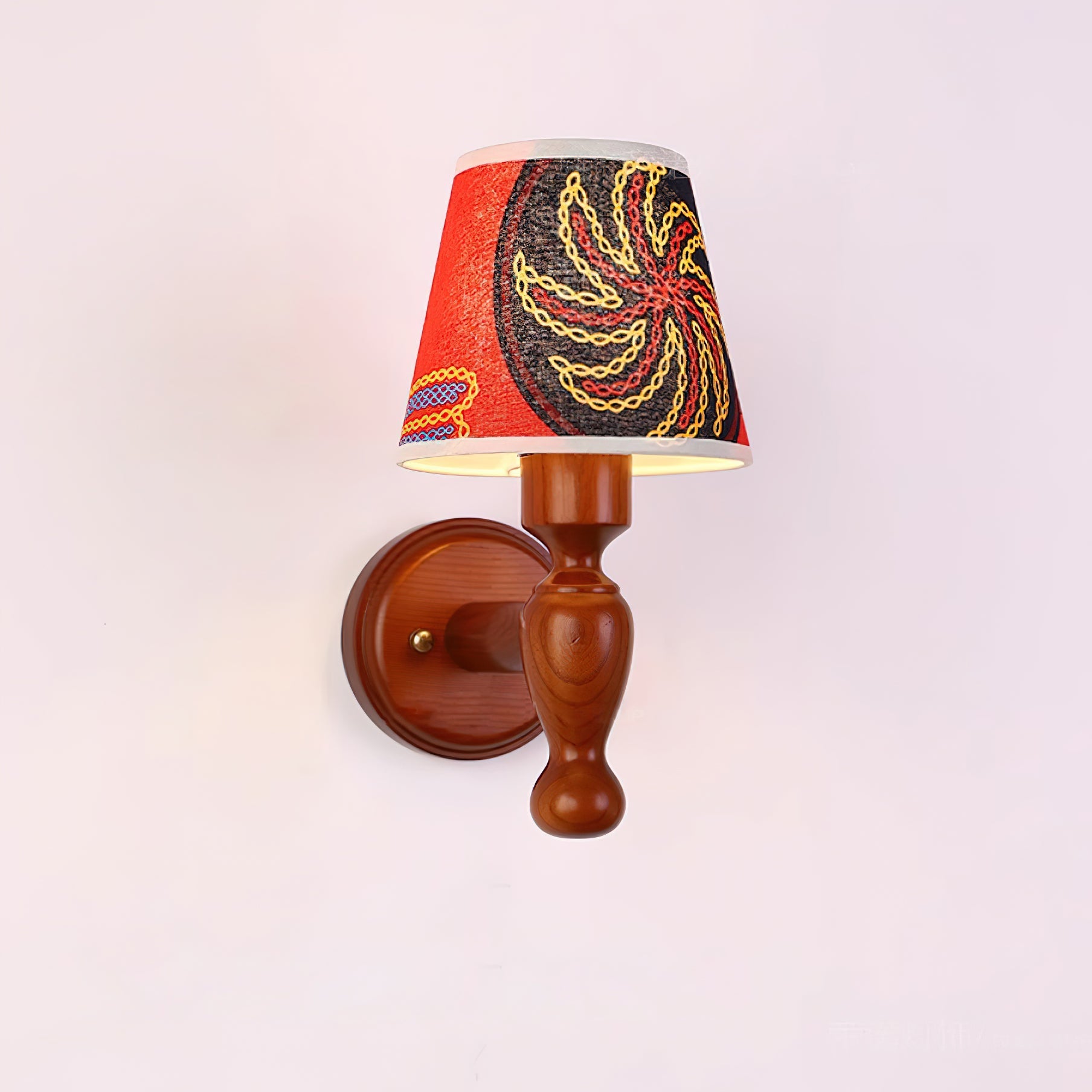Kuli Wood Wall Lamp