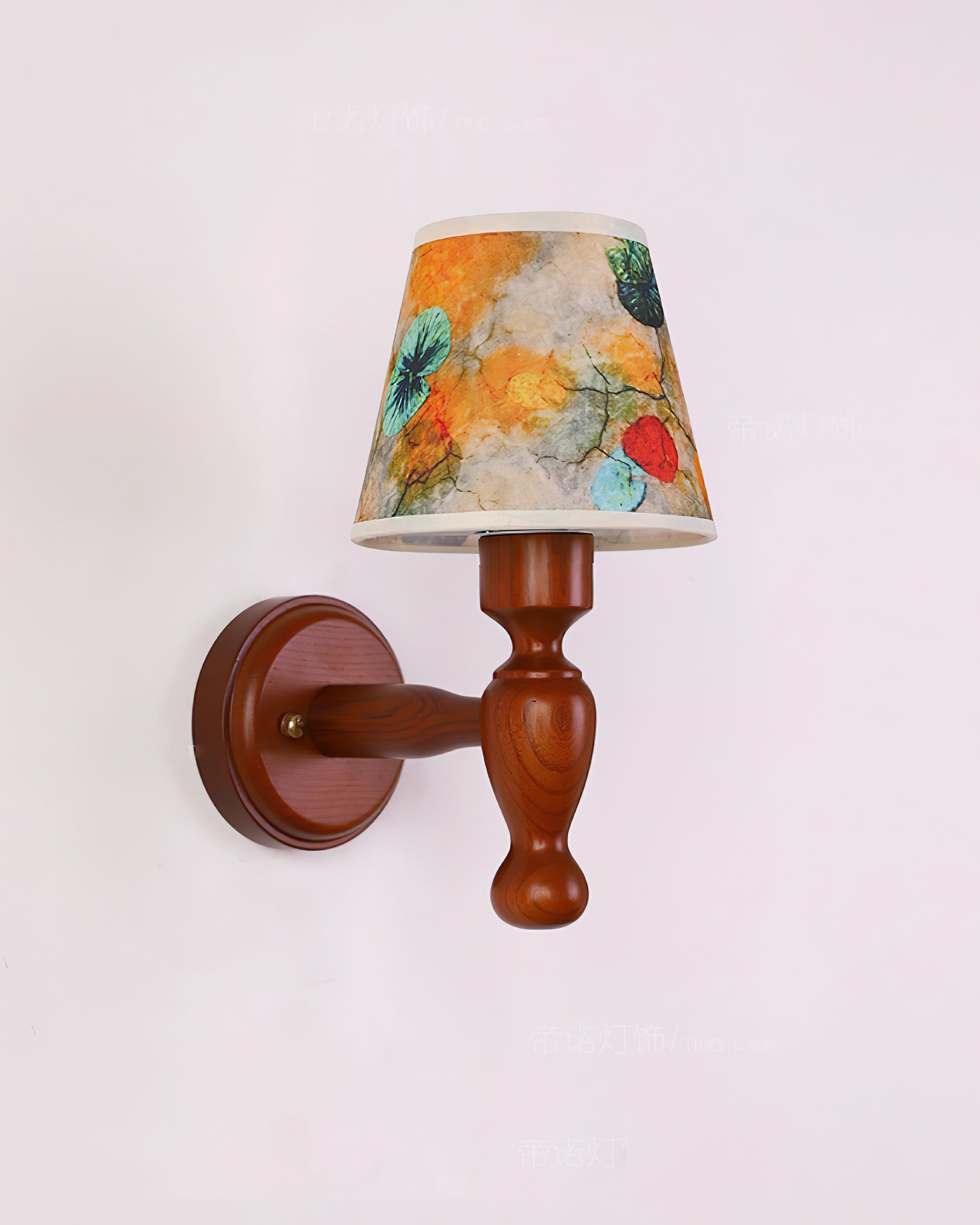Kuli Wood Wall Lamp