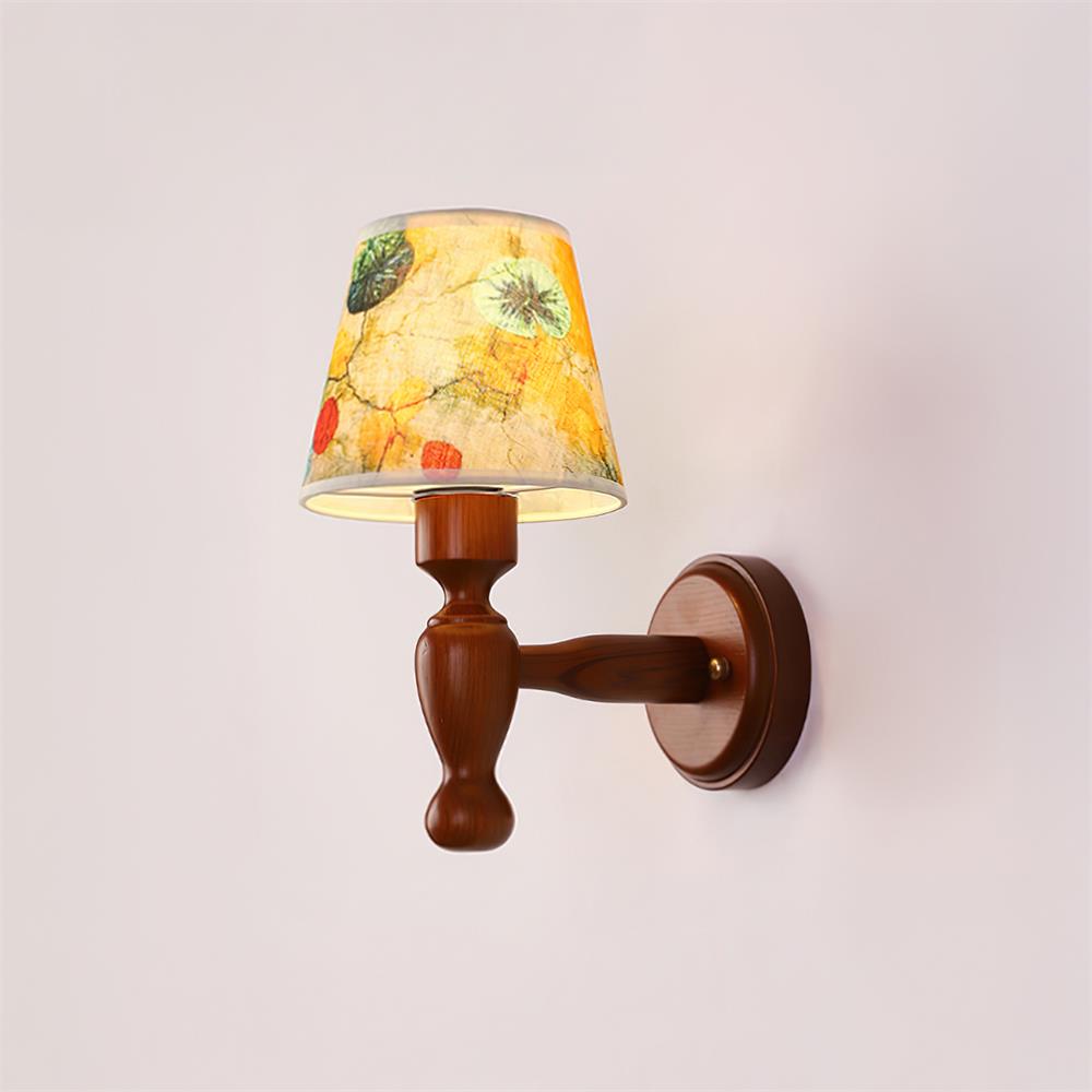 Kuli Wood Wall Lamp