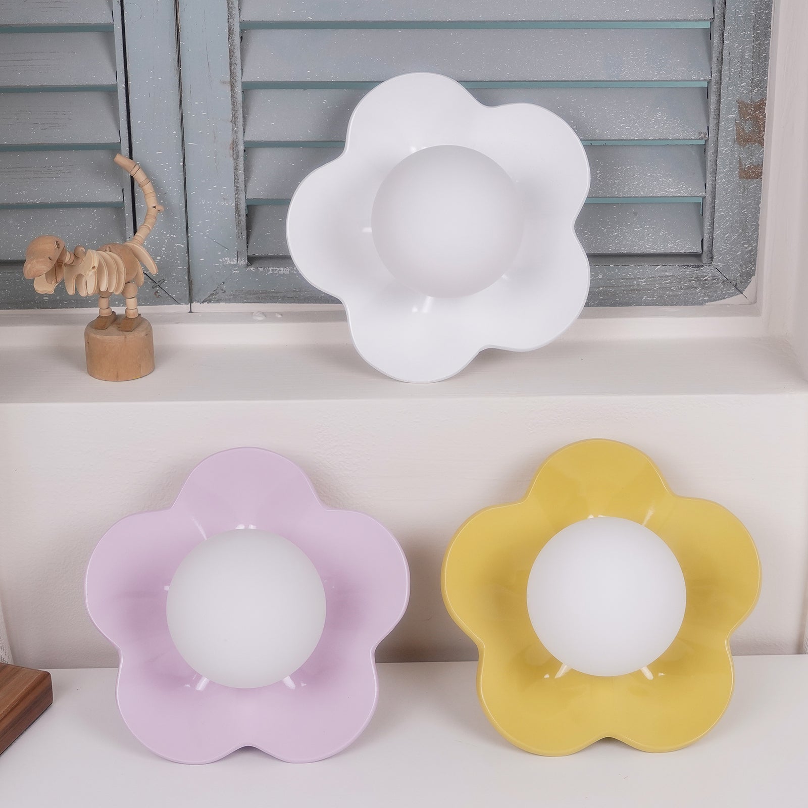 La Fleur Plug In Wall Lamp