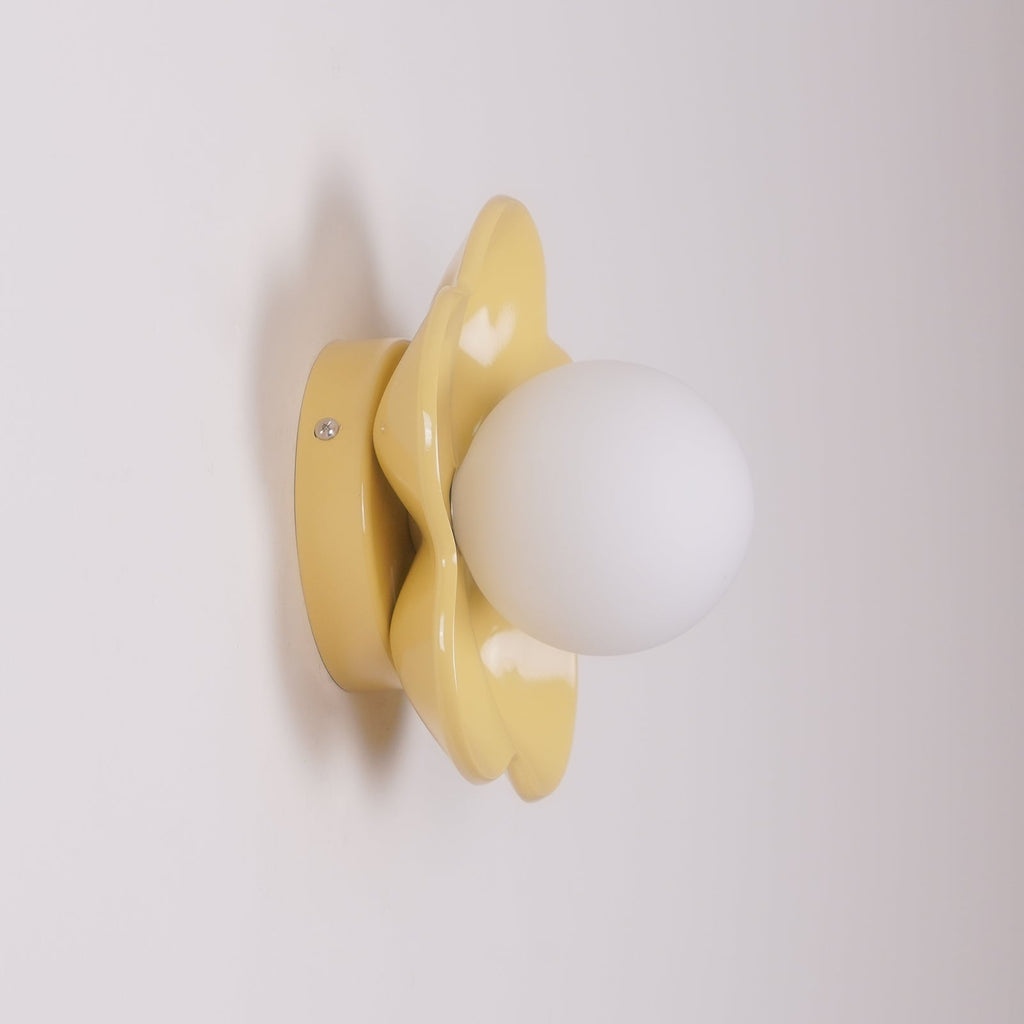 La Fleur Plug In Wall Lamp