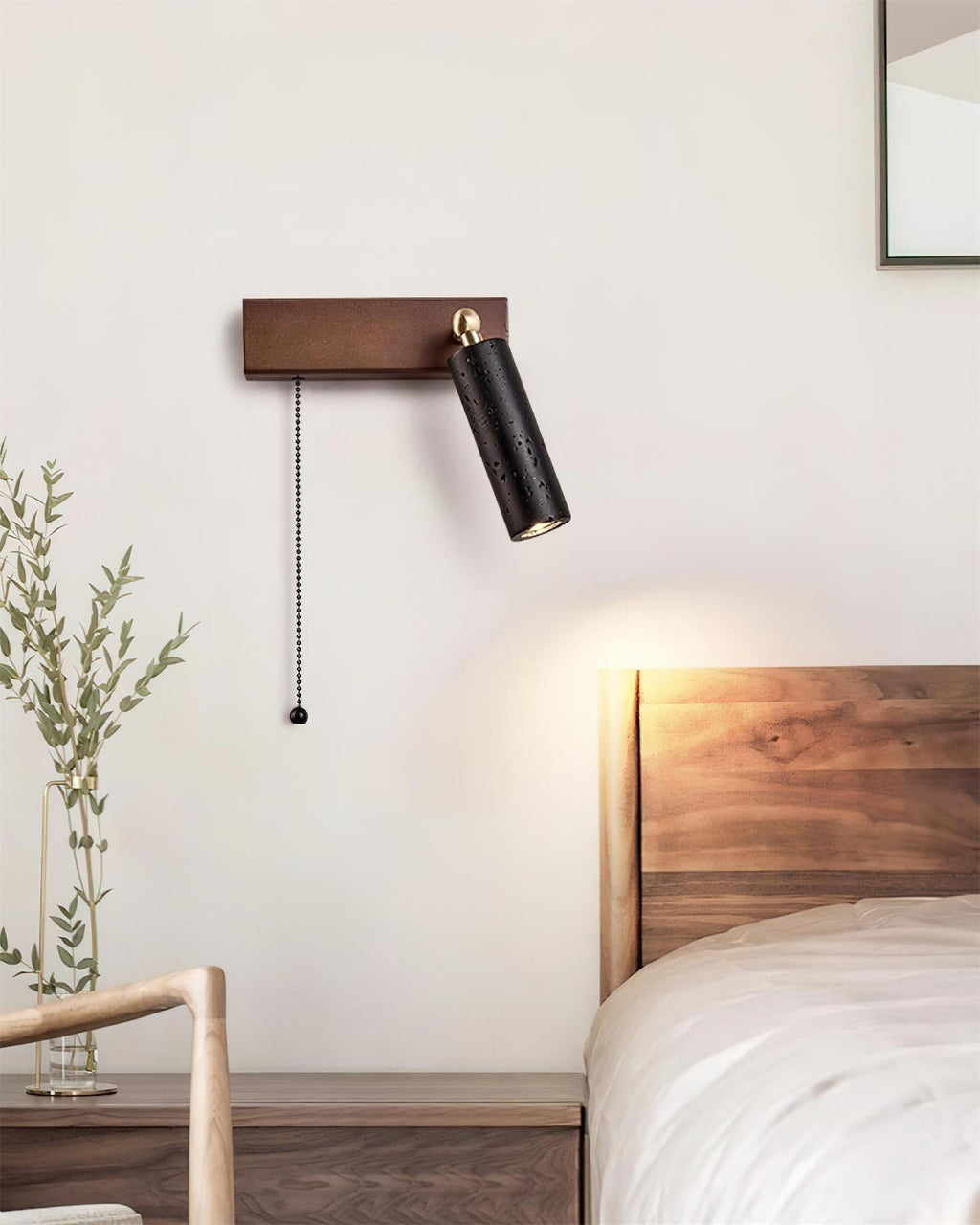Lavaire Wall Lamp