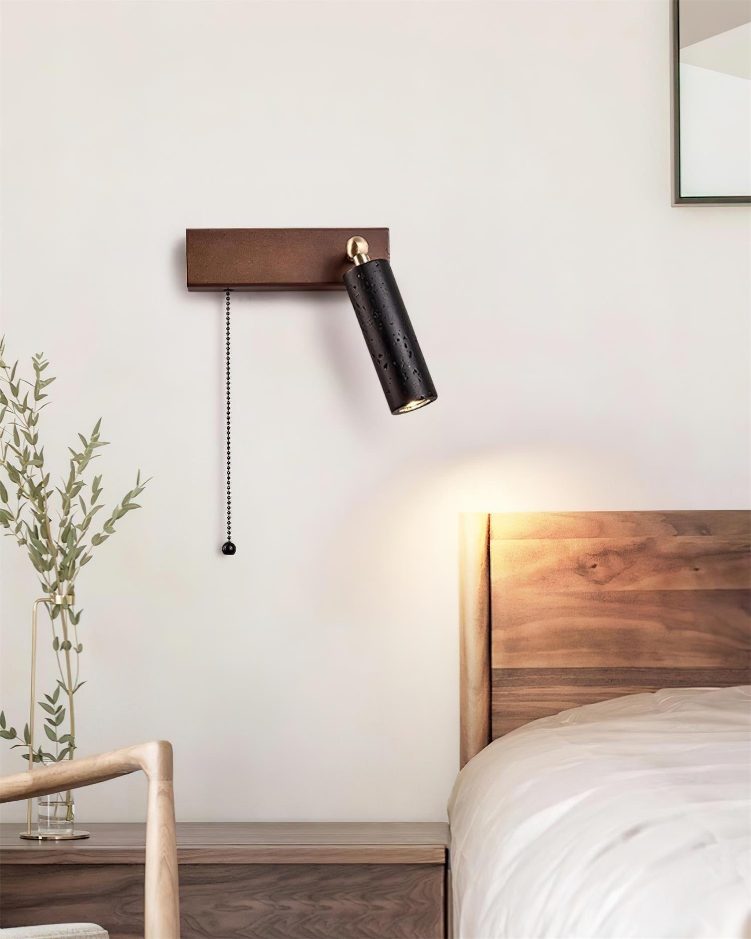 Lavaire Wall Lamp