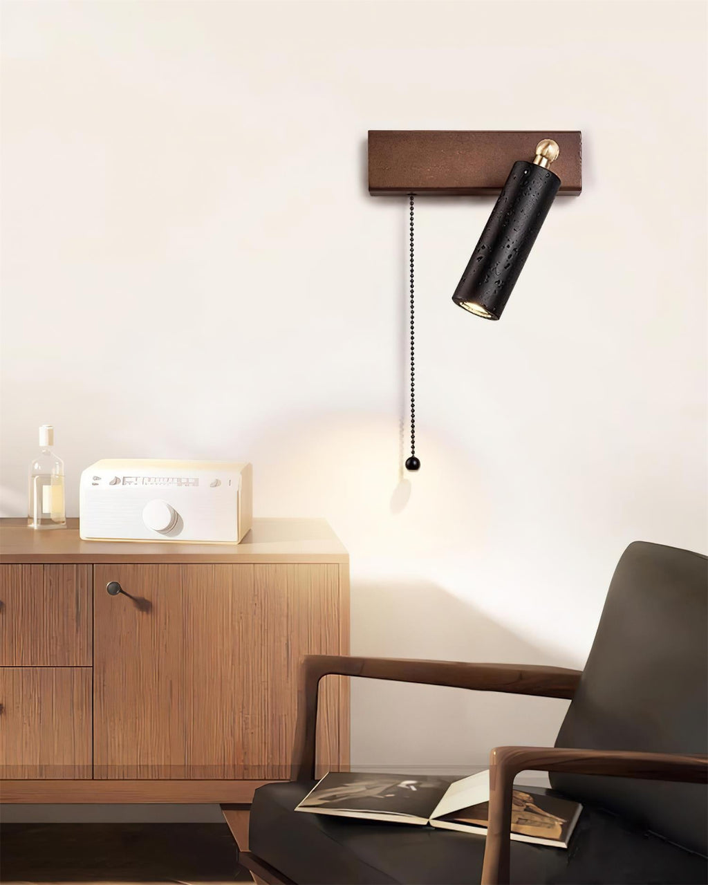 Lavaire Wall Lamp