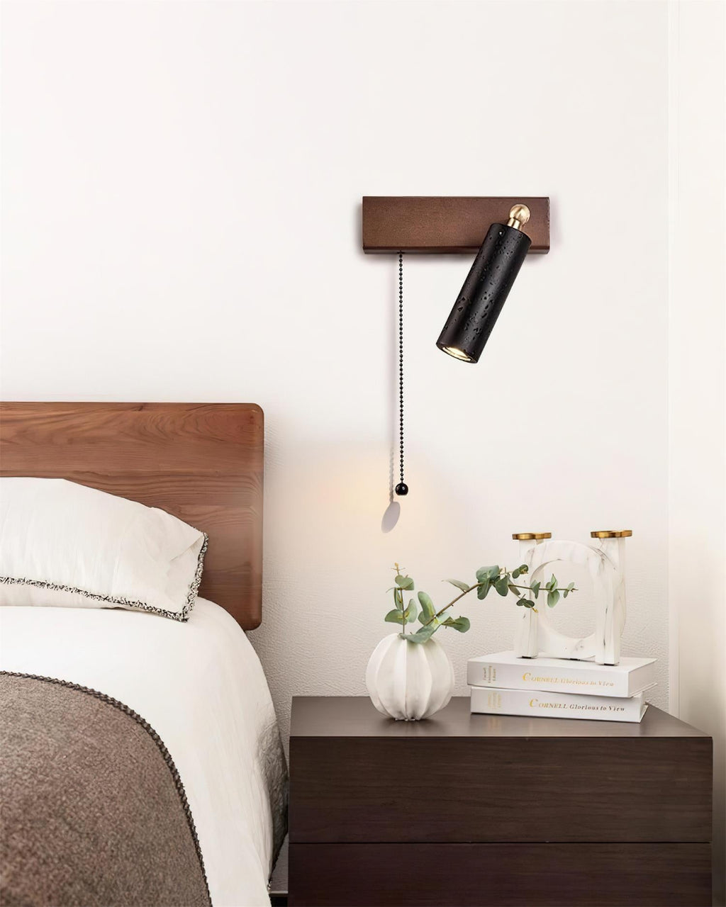 Lavaire Wall Lamp