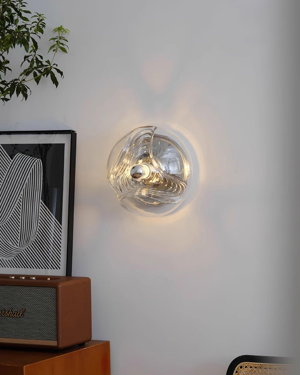 Leisa Wall Lamp