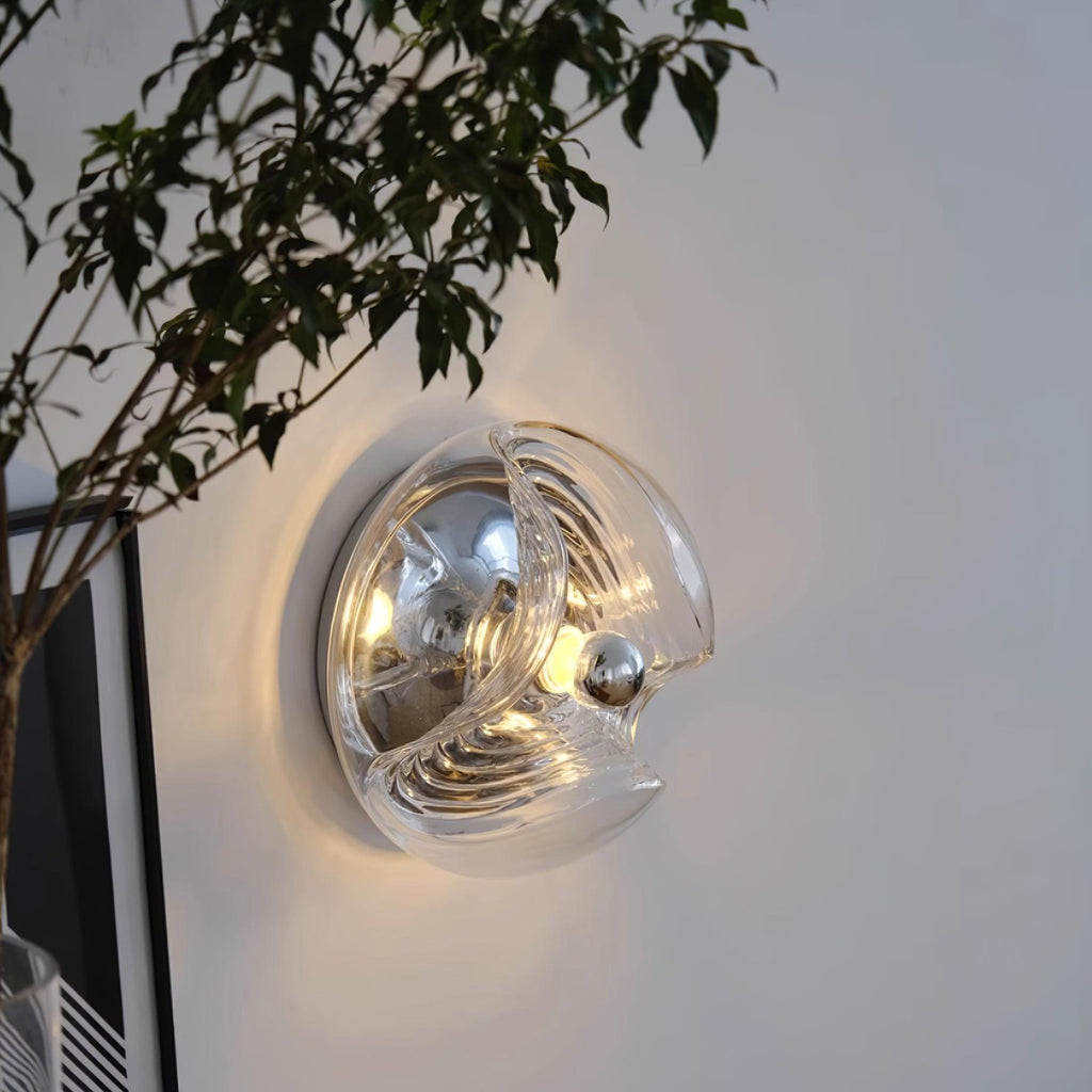 Leisa Wall Lamp
