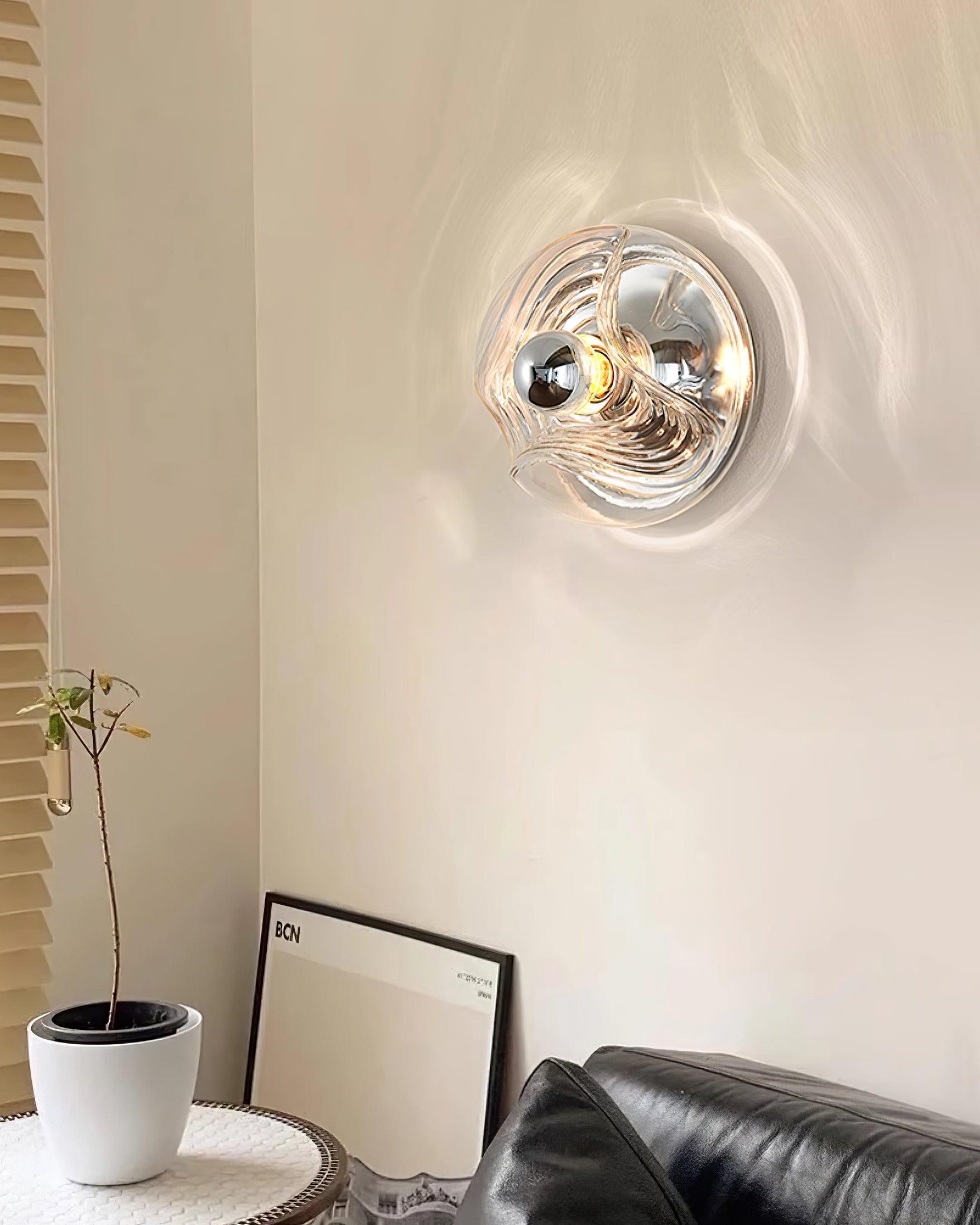 Leisa Wall Lamp