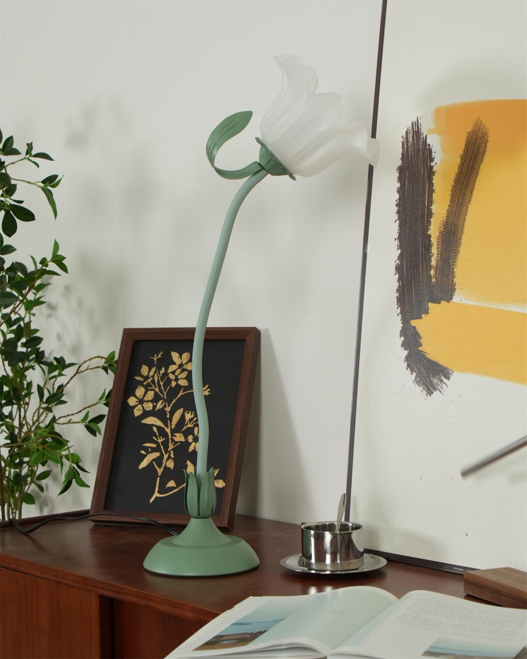 Lily Flower Table Lamp