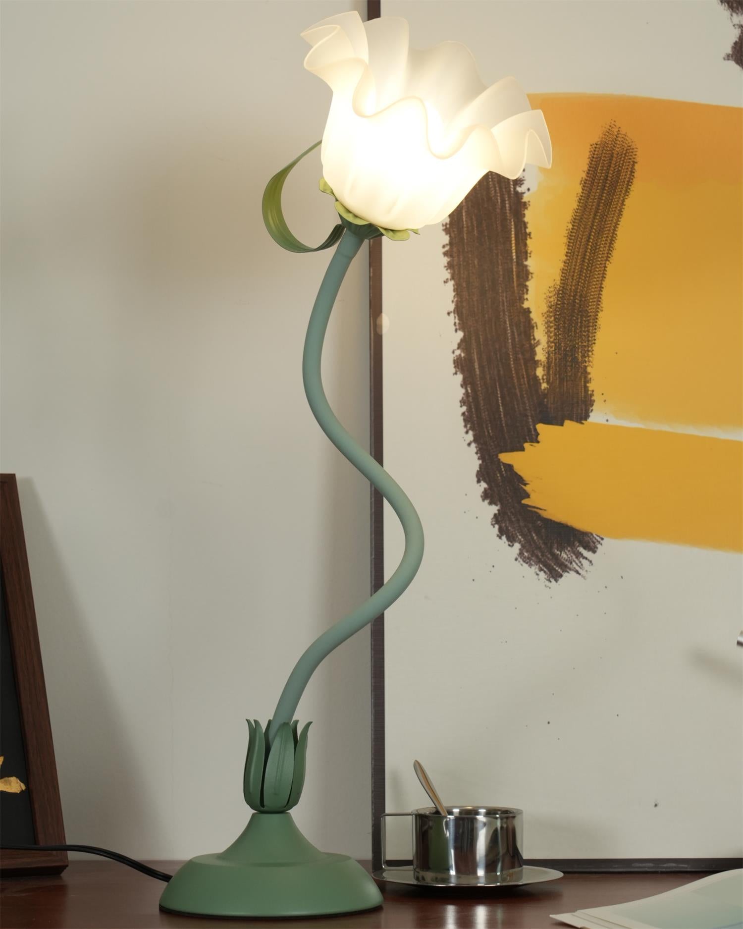 Lily Flower Table Lamp