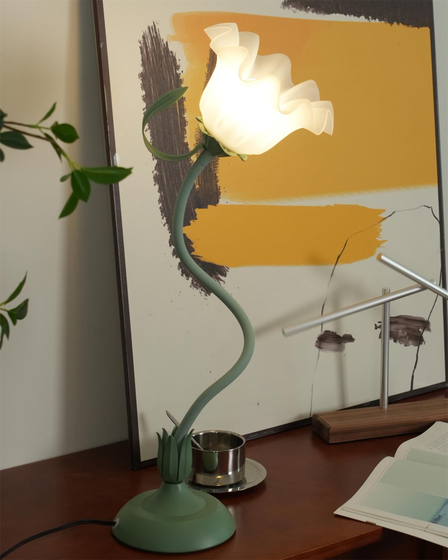 Lily Flower Table Lamp